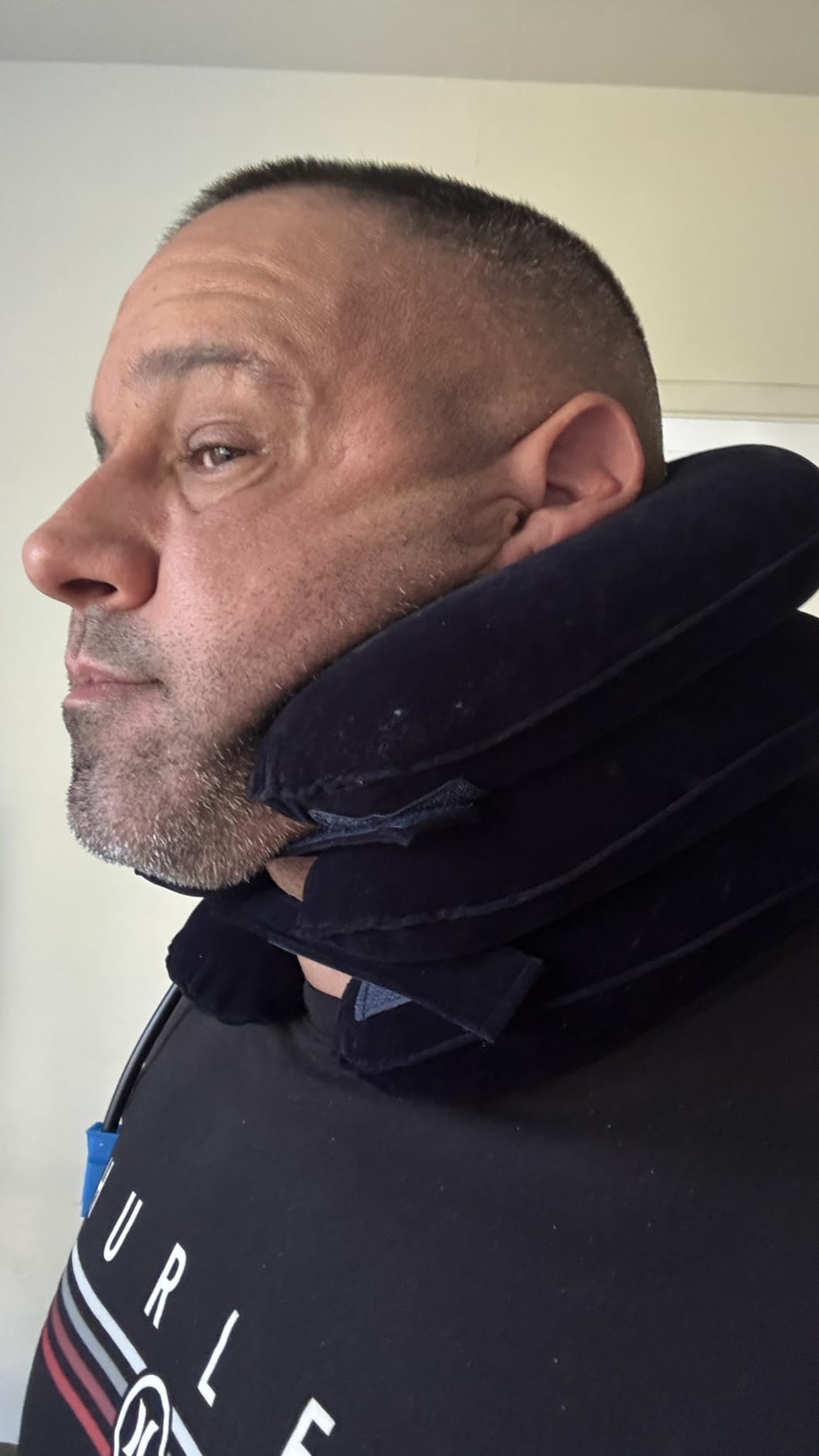 RUNZI Cervical Neck Traction Device Inflatable Neck Stretcher, Easy to Use for Chronic Neck and Shoulder Pain Relief Traction Spine Alignment, Neck Cervical Brace customer photo 2
