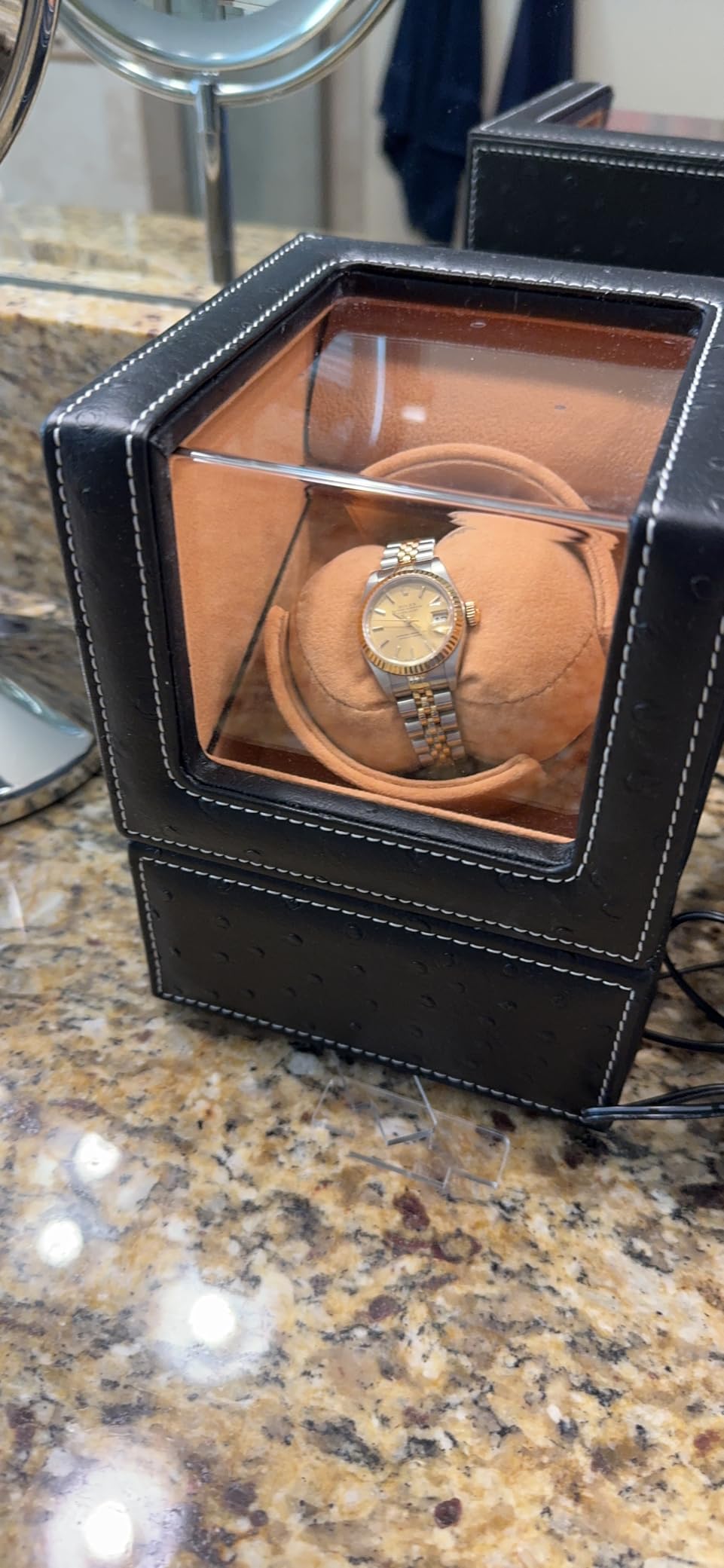 Automatic Single Watch Winder, Black Ostrich Leather | For Rolex and Other Luxury Watches, Quiet Motor, Soft Flexible Watch Pillows of Camel Velvet customer photo 1