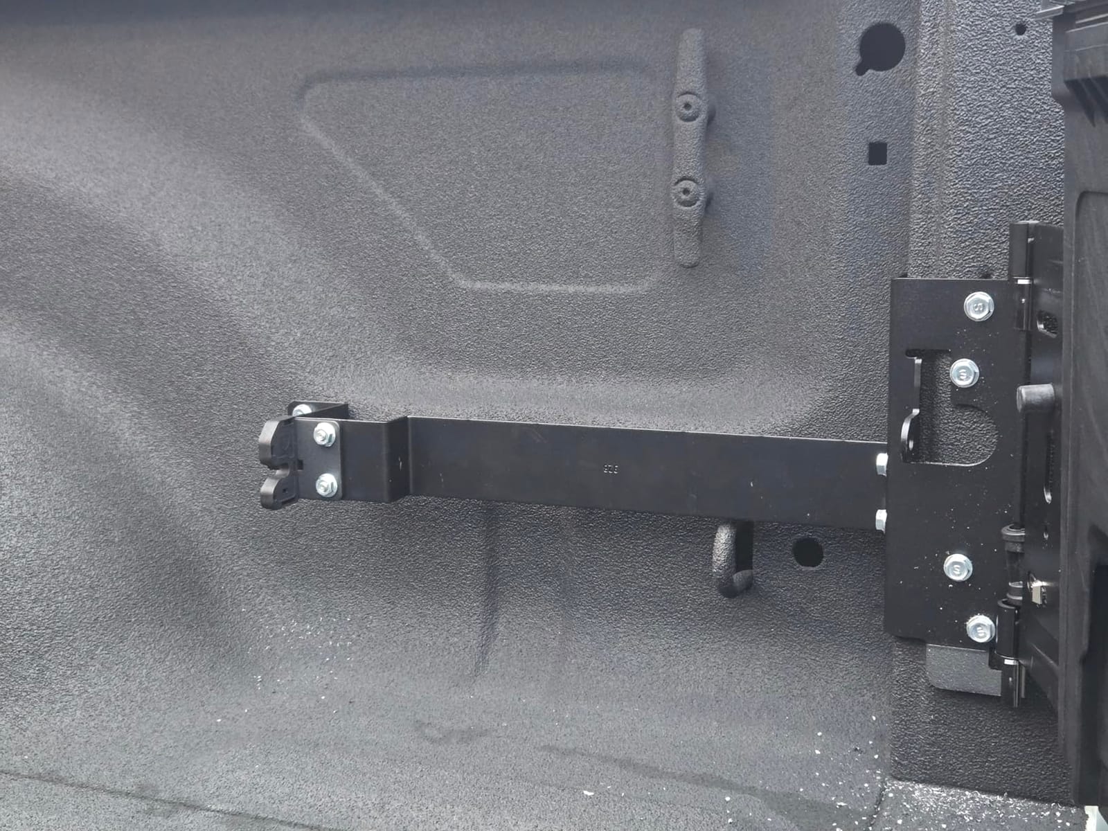 RealTruck UnderCover SwingCase Truck Bed Storage Box | SC302D | Fits 2019 - 2025 Dodge Ram 1500/2500 Drivers Side (New Body Style) customer photo 2