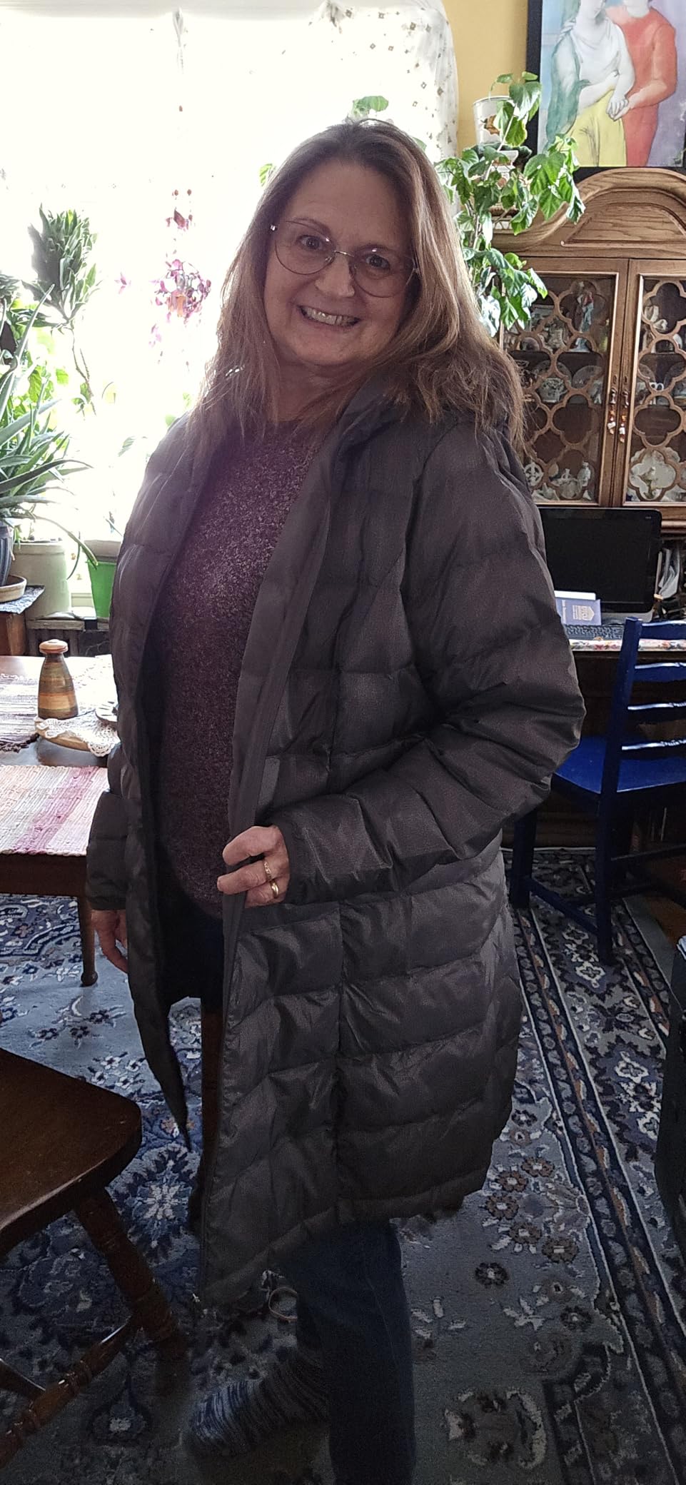Amazon Essentials womens Lightweight Water-Resistant Packable Hooded Puffer Coat (Available in Plus Size) customer photo 2
