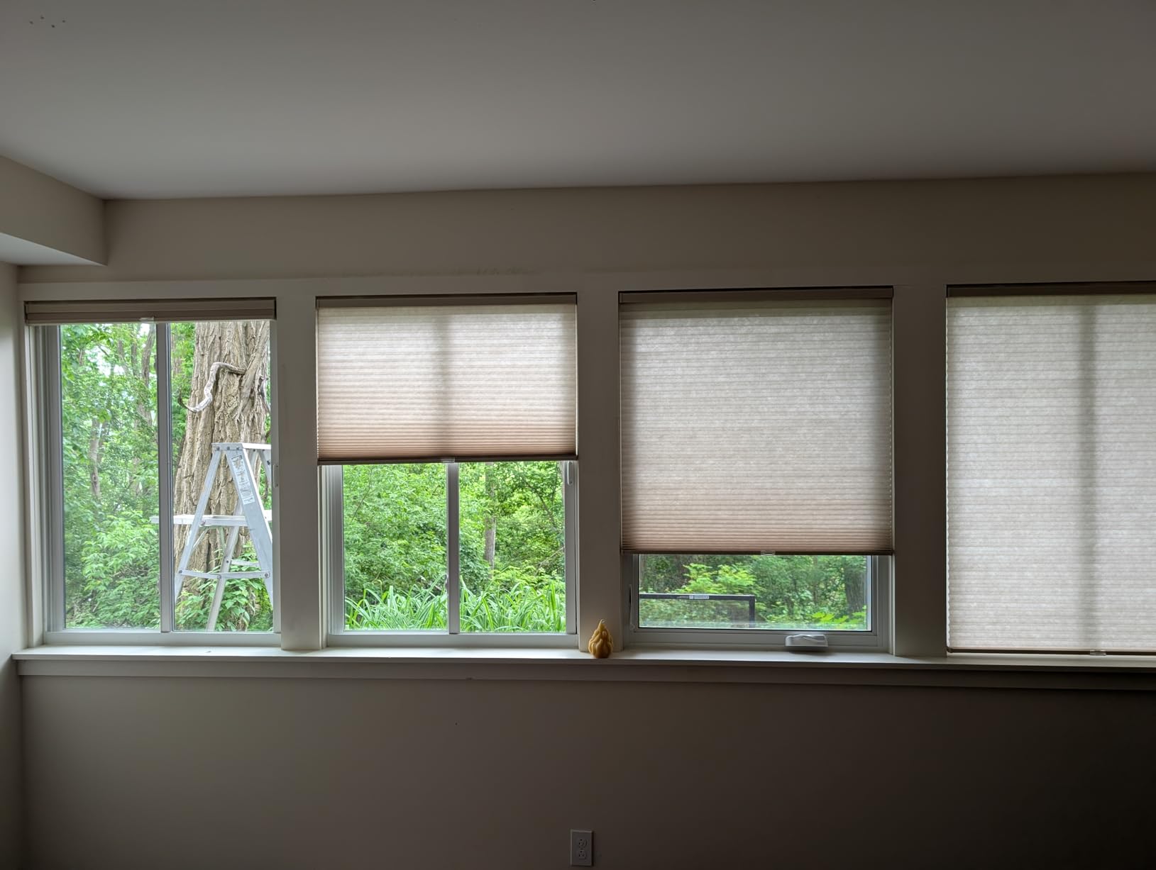 BlindsAvenue Cordless Cellular Shade, White, 34