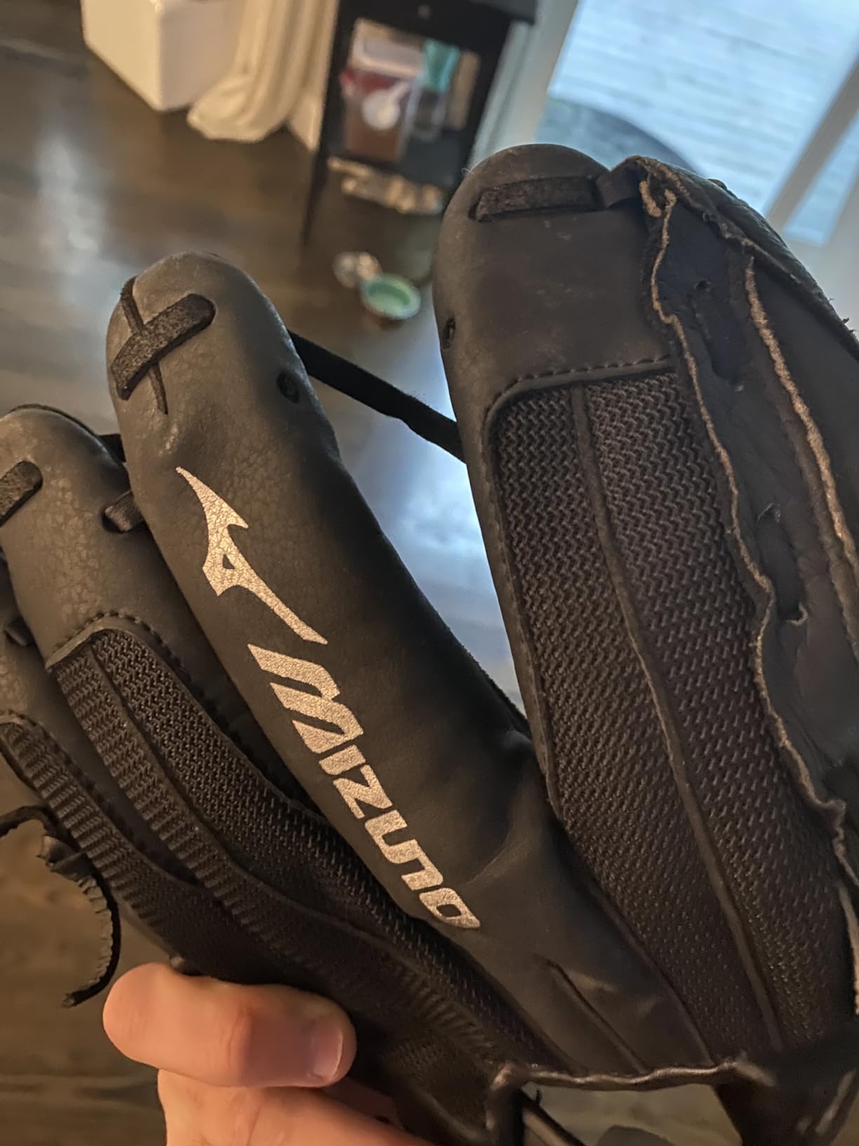 Mizuno Prospect PowerClose Youth Baseball Glove Series I V-Flex Notch I Parashock Palm Pad I Buttersoft Palm Liner customer photo 1