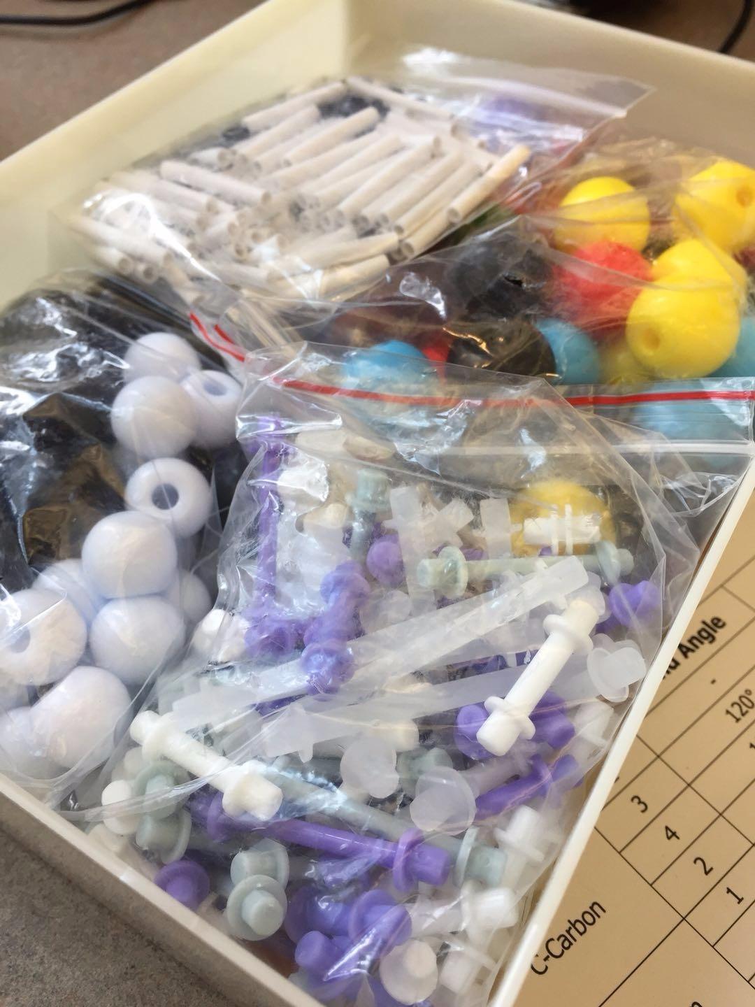 LINKTOR Chemistry Molecular Model Kit (444 Pieces), Student or Teacher Set for Organic and Inorganic Chemistry Learning, Motivate Enthusiasm for Learning and Raising Space Imagination, A Fullerene Set customer photo 1