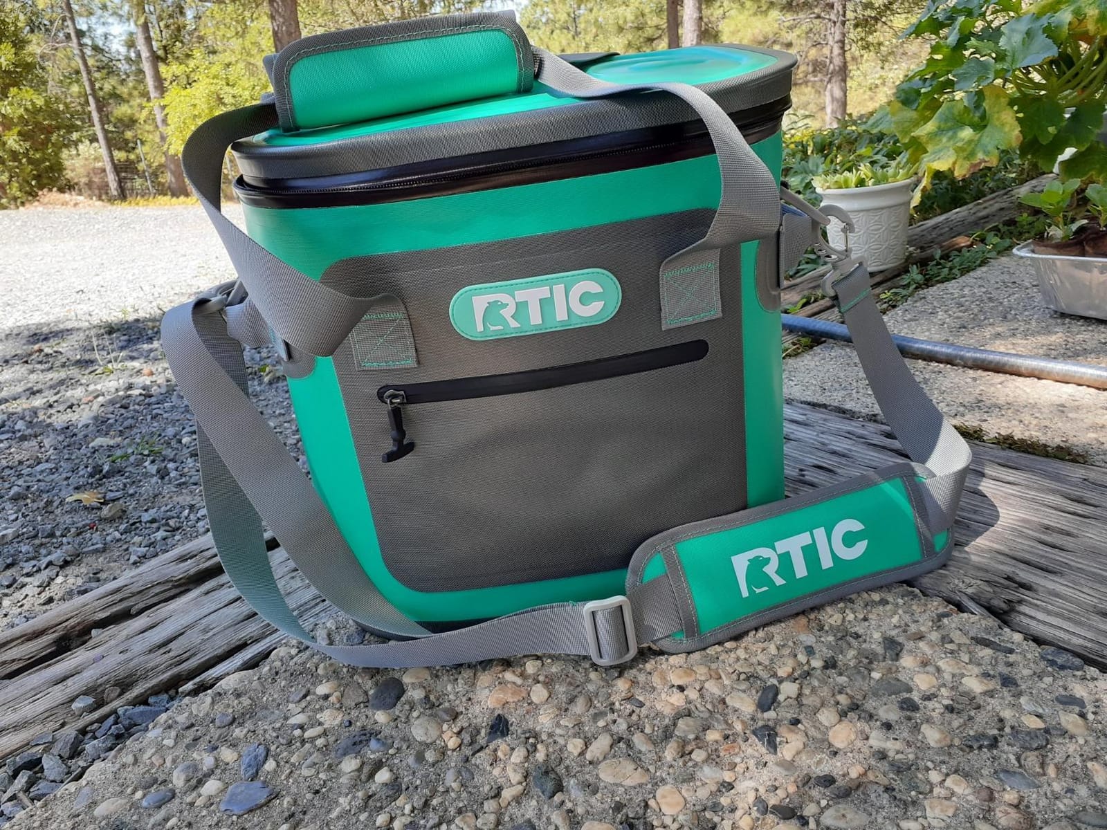 RTIC 20 Can Ultra-Tough Soft Cooler Waterproof, Insulated Soft Cooler Bag for Ice, Lunch, Beach, Drinks, Travel, Camping, Picnic, Car and Hiking, Floating, Leakproof customer photo 2