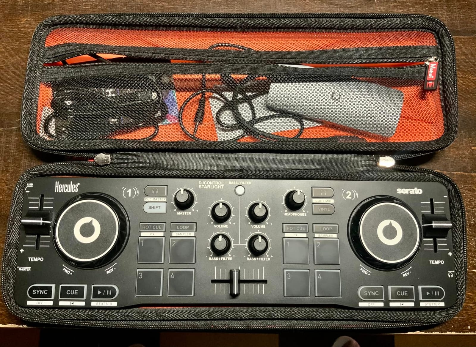 Hercules DJControl Starlight | Pocket USB DJ Controller with Serato DJ Lite, Touch-Sensitive Jog Wheels, Built-in Sound Card and Built-in Light Show | Ultra-compact 2-channel DJ controller with Serato DJ Lite, touch-sensitive jog wheels, RGB lighting, and built-in audio customer photo 2