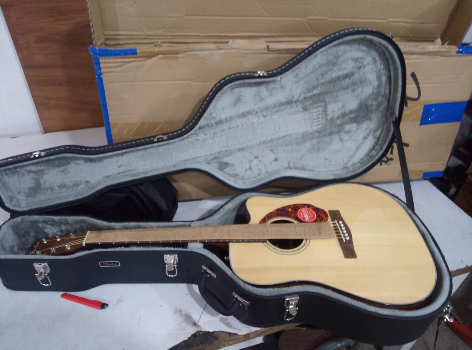 Fender CD-140SCE Dreadnought Cutaway Acoustic Electric Guitar, with 2-Year Warranty, Fishman Pickup and Preamp System, Natural, with Case customer photo 1