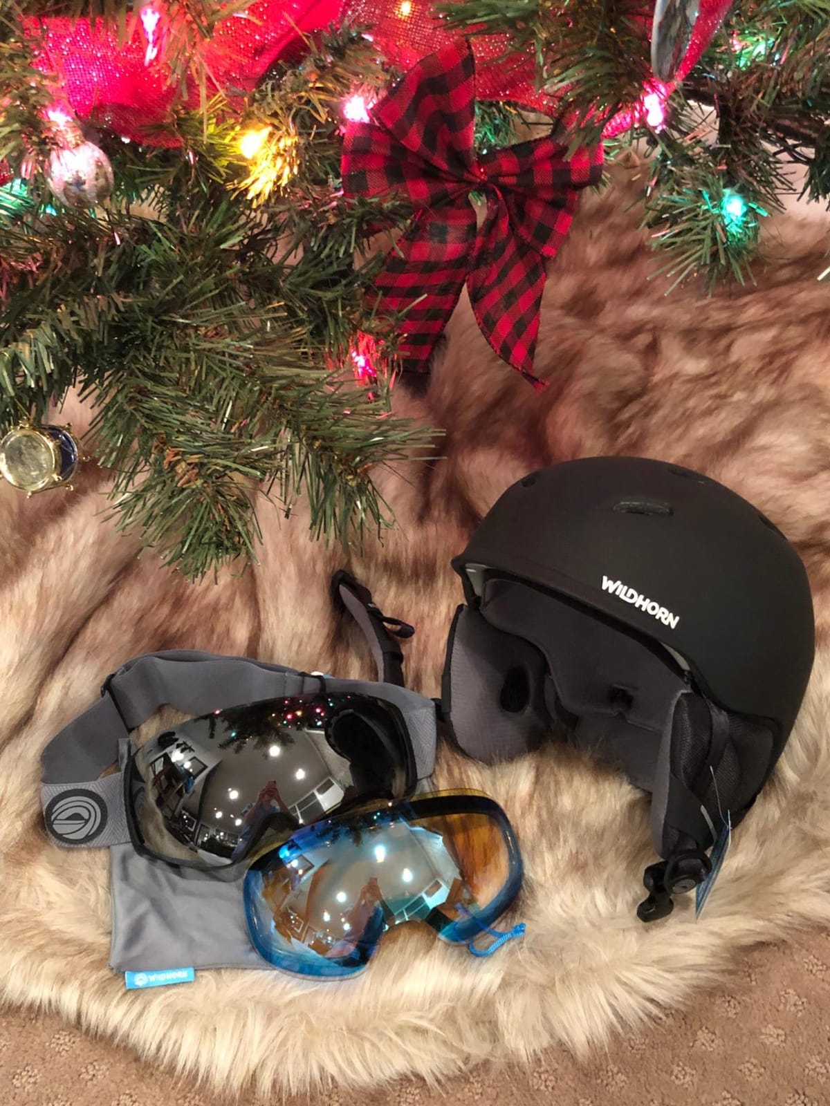 Wildhorn Roca Ski Goggles Men Women Anti-Fog/Scratch 100% UV-Magnetic Lens-Snowboard Snow Goggles Men Women customer photo 1