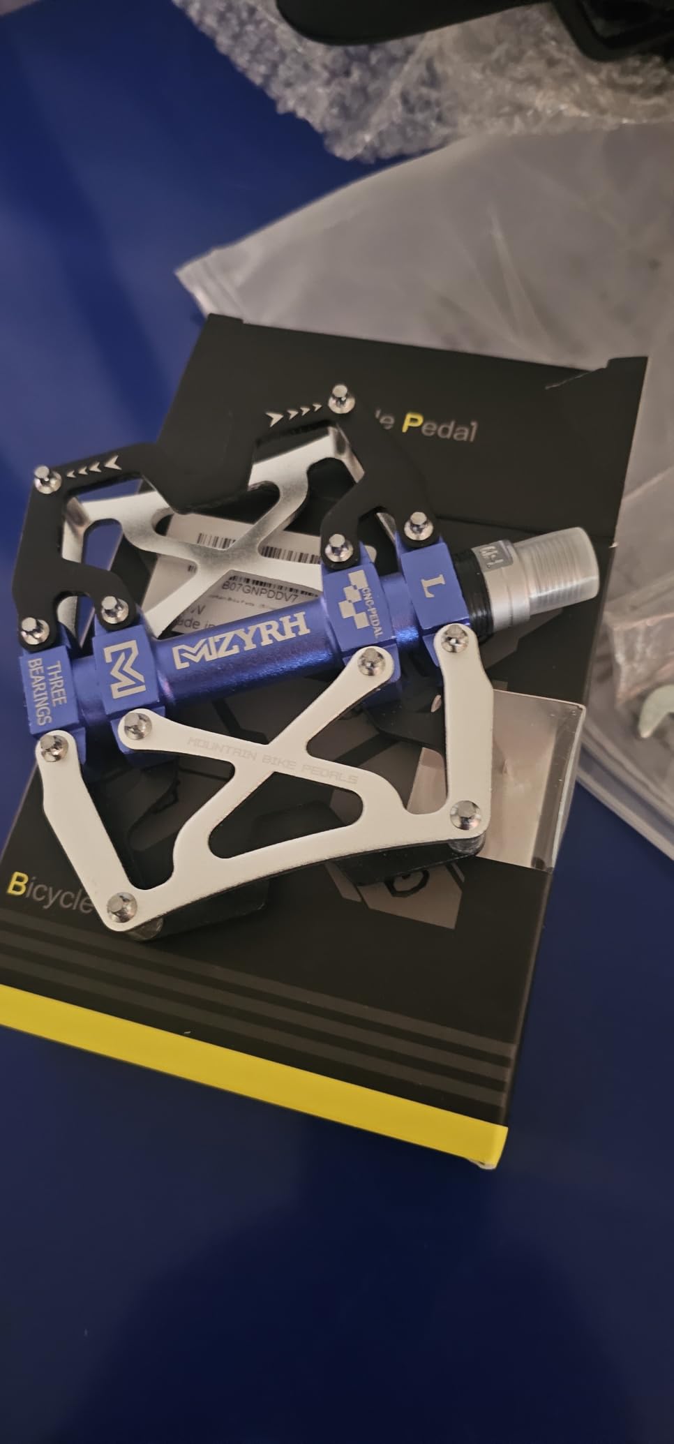 MZYRH Mountain Bike Pedals, Ultra Strong Colorful CNC Machined 9/16