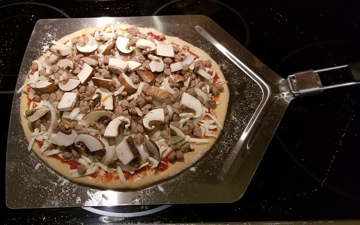 Checkered Chef Pizza Peel - Foldable 13
