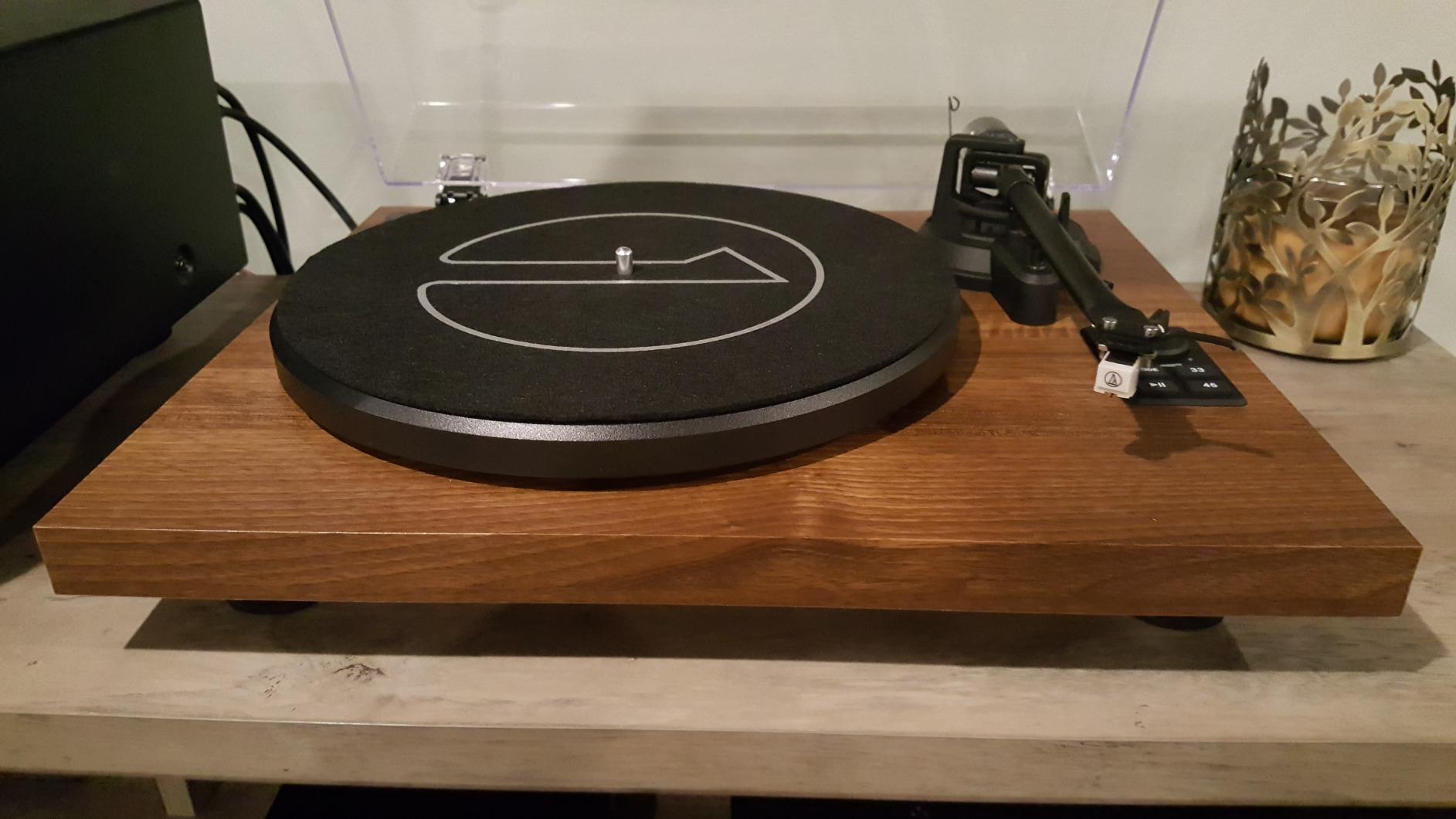 1 BY ONE Bluetooth Turntable HiFi System with 36 Watt Bookshelf Speakers customer photo 1