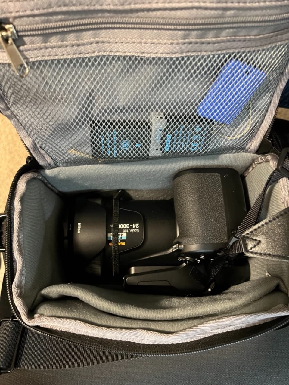 CADeN Compact Camera Shoulder Crossbody Bag Case Compatible for Nikon, Canon, Sony SLR/DSLR Mirrorless Cameras and Lenses Waterproof(1.0 S, Black) customer photo 1