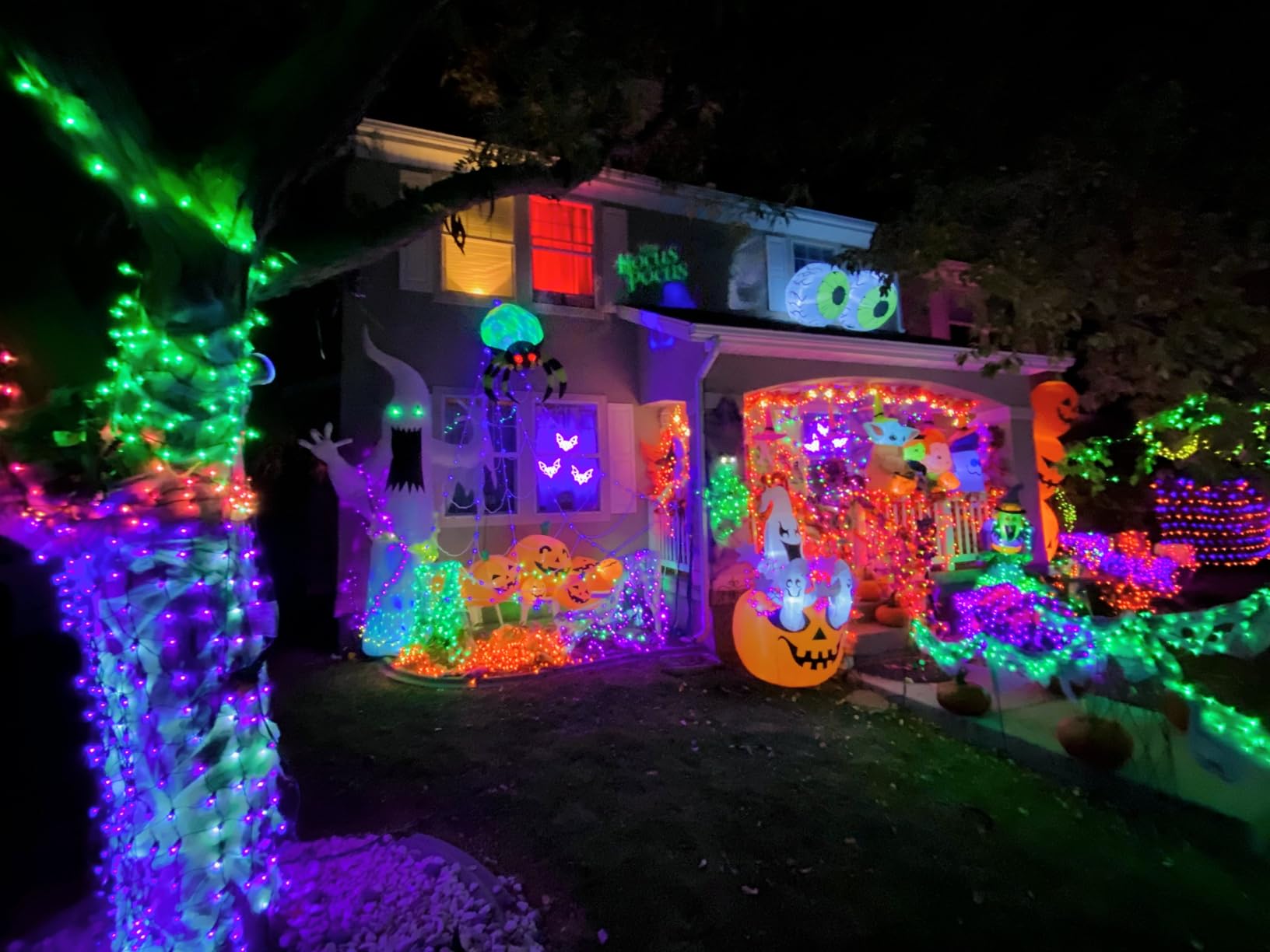 Joiedomi 2 Pack Halloween Inflatables Large Set of Eyes Decoration Blow Ups Green Eyes for Yard 3 Ft Inflatable Halloween Decor Outdoor with LEDs Party Supplies Blow up Decoration for Indoor, Outdoor customer photo 1