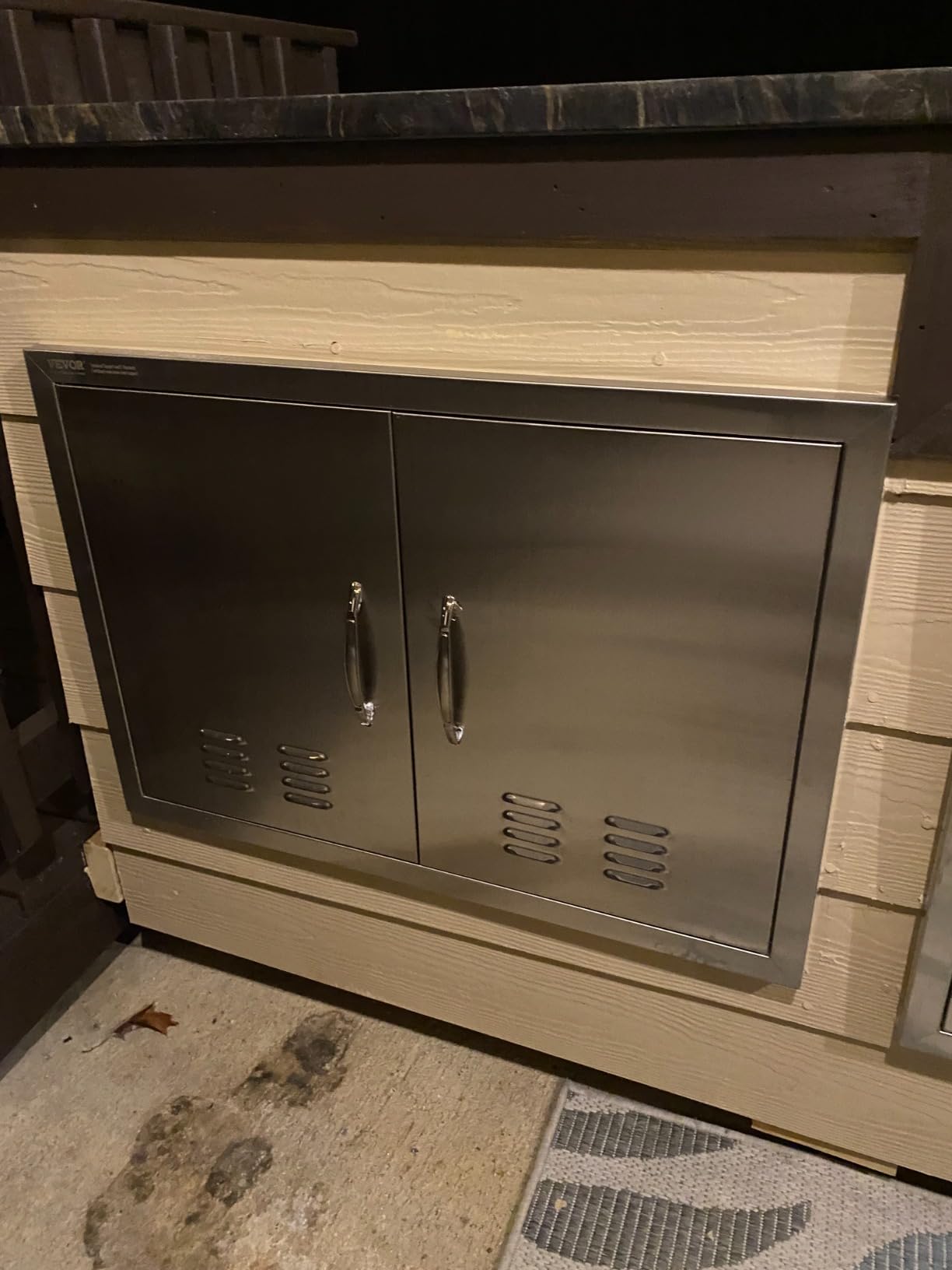 VEVOR Outdoor Kitchen Doors 30W x 21H Inch 304 Stainless Steel Double Doors | for BBQ Island, Grilling Station, Outside Cabinet, BBQ Access Flush Mount Door with Vents, 2 Detachable Handles and 6 Hooks customer photo 2