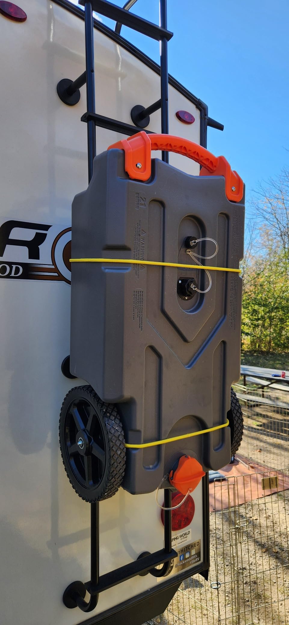 Camco Rhino 36-Gallon RV Tote Tank, (39006) customer photo 2