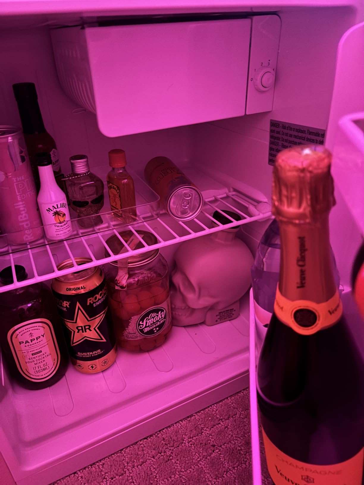 Frigidaire EFR176 1.6 cu. ft. Retro Bar Fridge with Side Bottle Opener (Moonbeam) customer photo 2