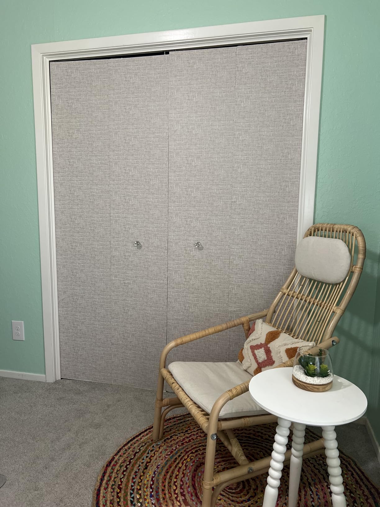 NuWallpaper Poplin Texture Peel and Stick Wallpaper, Grey, Textured Removable Wallpaper, 20.5 in x 18 ft customer photo 1