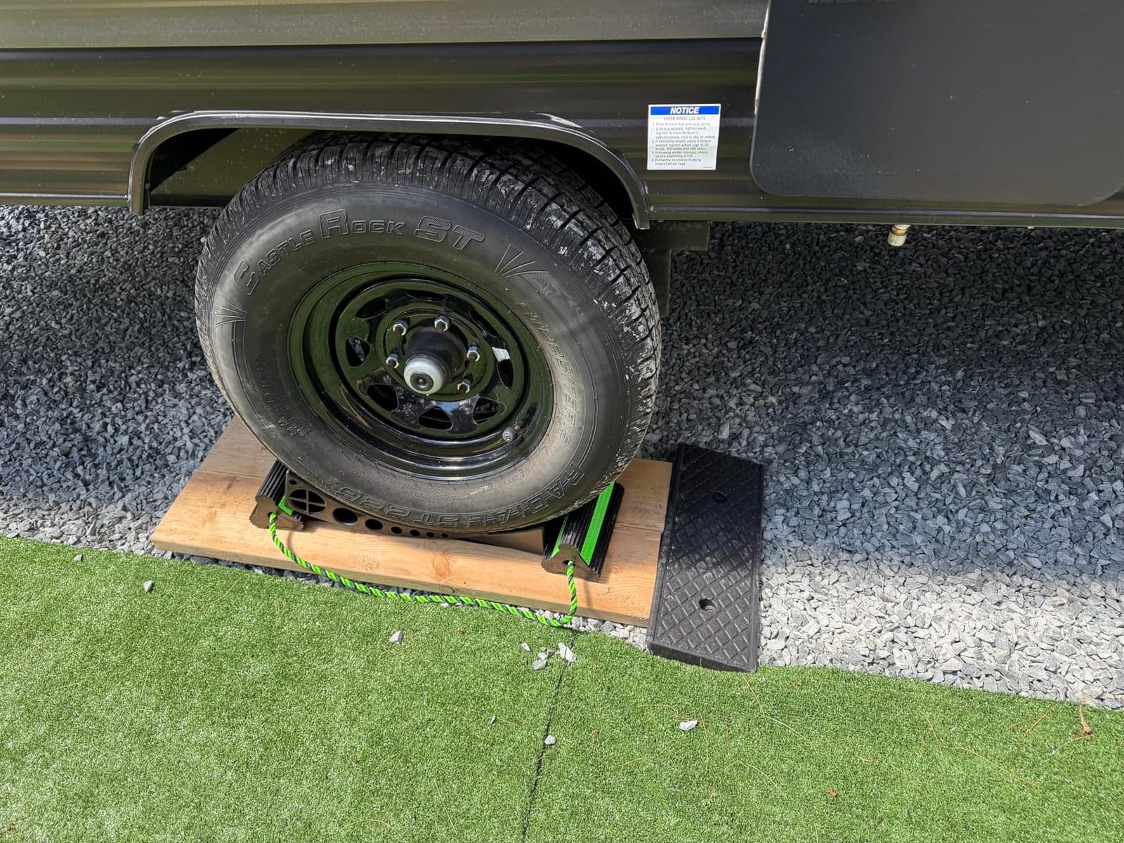 Beech Lane Camper Leveler 2 Pack - Precise Camper Leveling, Includes Two Curved Levelers, Two Chocks, and Two Rubber Grip Mats, Heavy Duty Leveler Works for Campers Up to 35,000 LBs, Patented customer photo 2