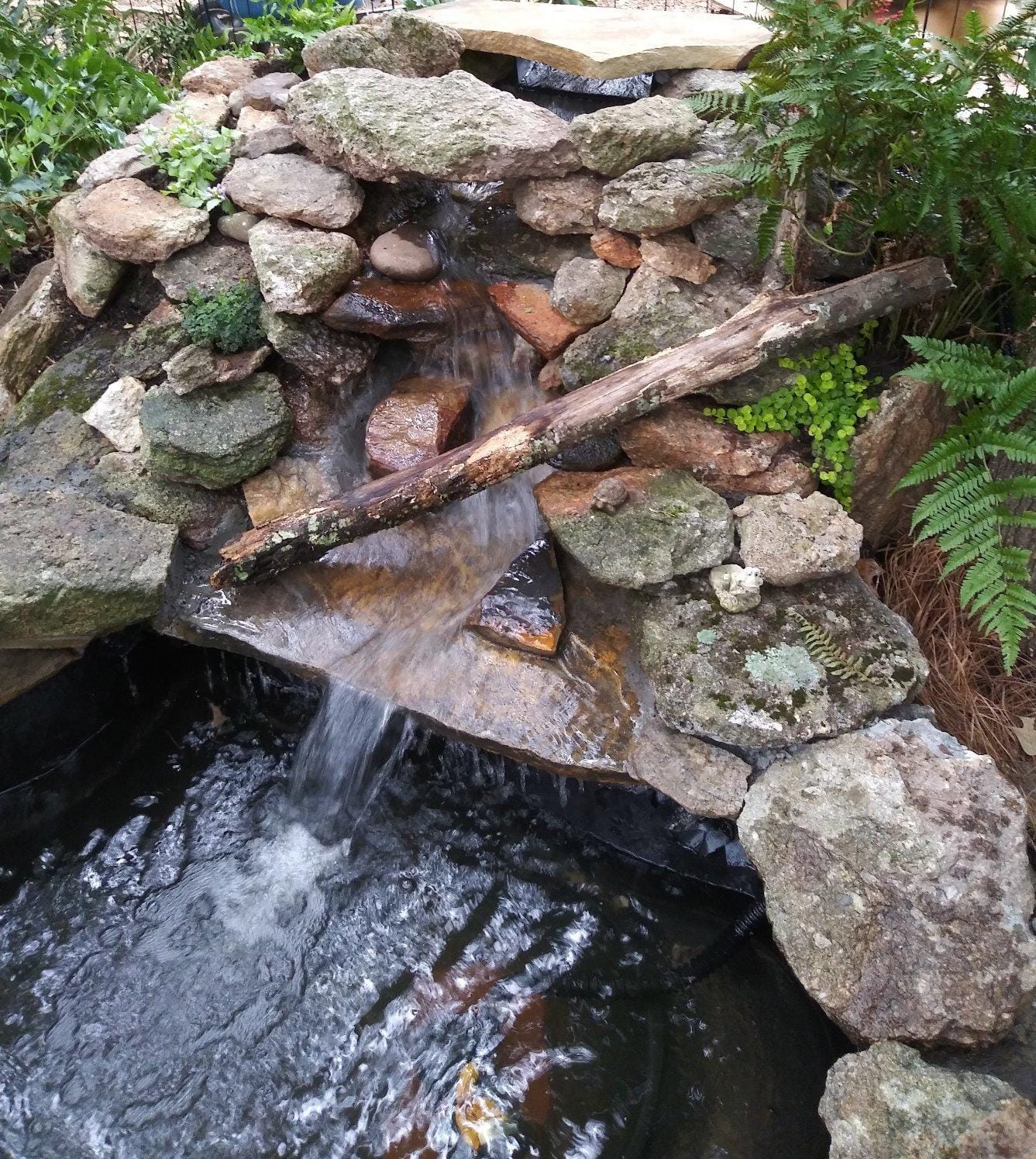 VIVOHOME 120W Pond Pump, 2700GPH Submersible Water Pump for Koi Pond customer photo 2