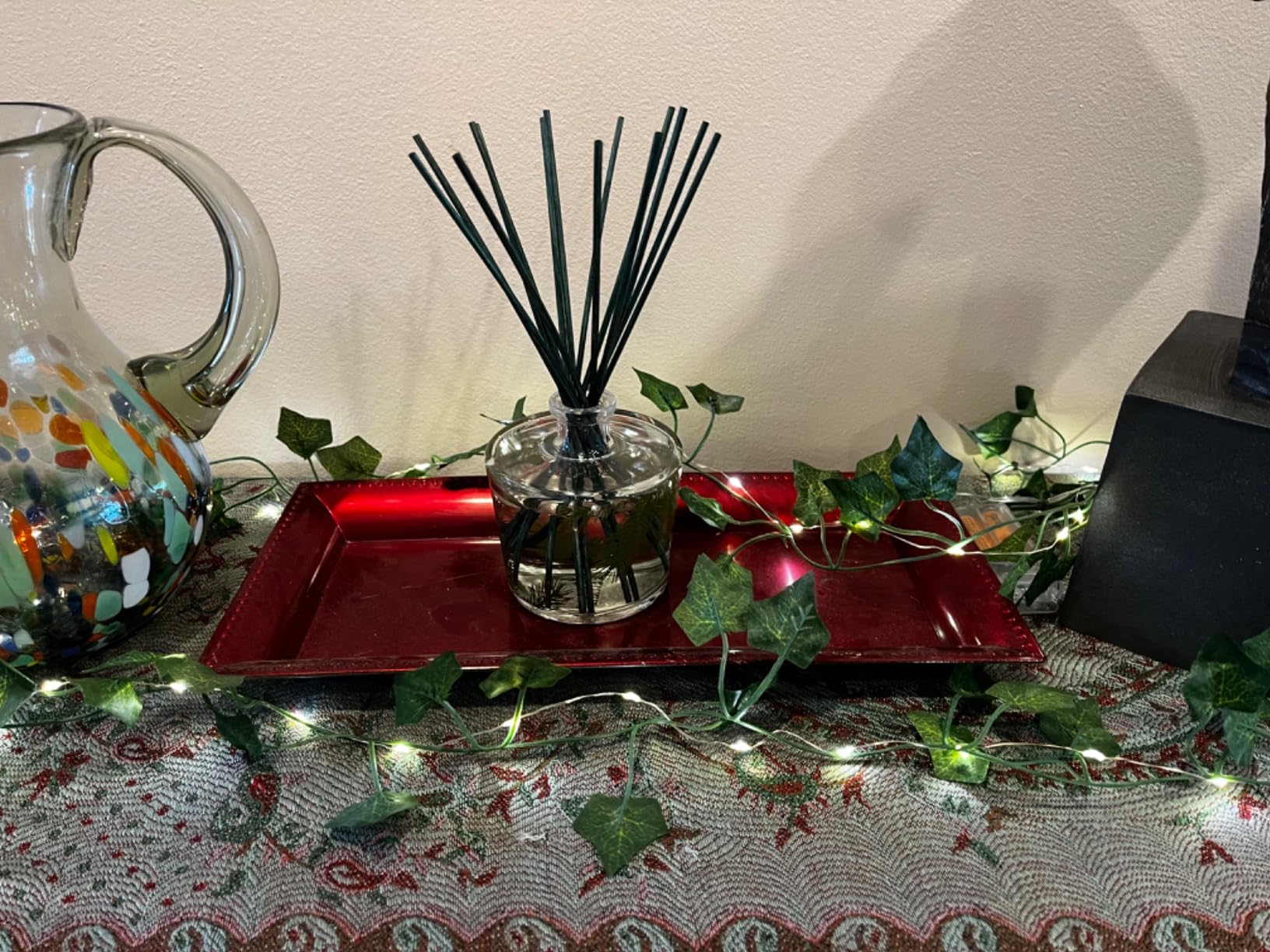 Thymes Frasier Fir Reed Diffuser Set – Includes Reeds, Fragrance Oil, and Frosted Glass Bottle – Fragrance Oil Diffuser – Room Fresheners – Luxury Home Decor – Green & Clear (Pine Needle, 4 fl oz) customer photo 2