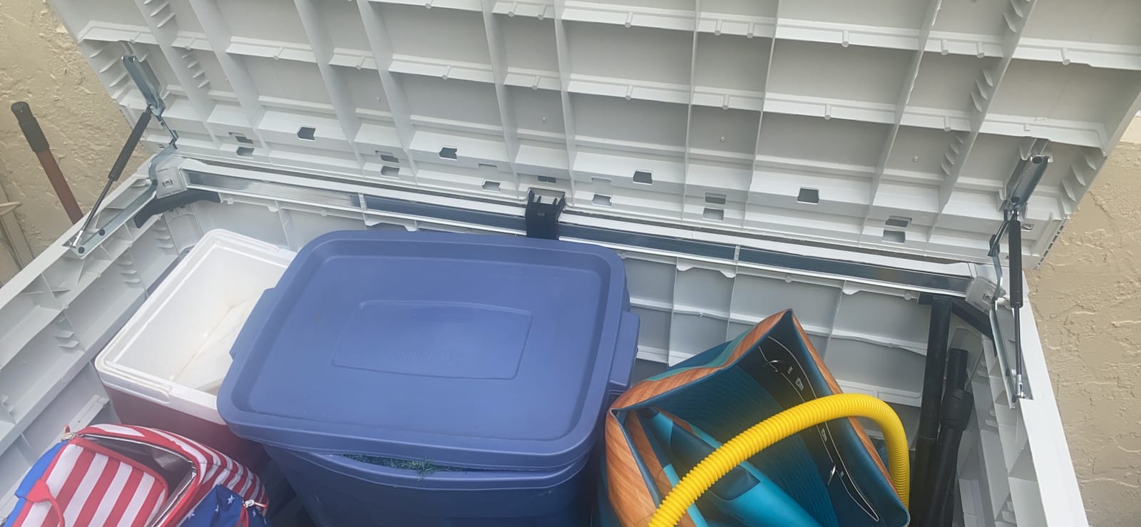 Keter XXL 230 Gallon Deck Storage Box Outdoor Patio Container ~ White customer photo 2