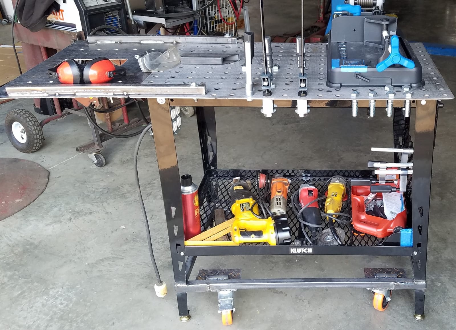 Klutch Steel Welding Table with 24-Piece Fit-Up Tool Kit, 600-Lb. Capacity customer photo 1