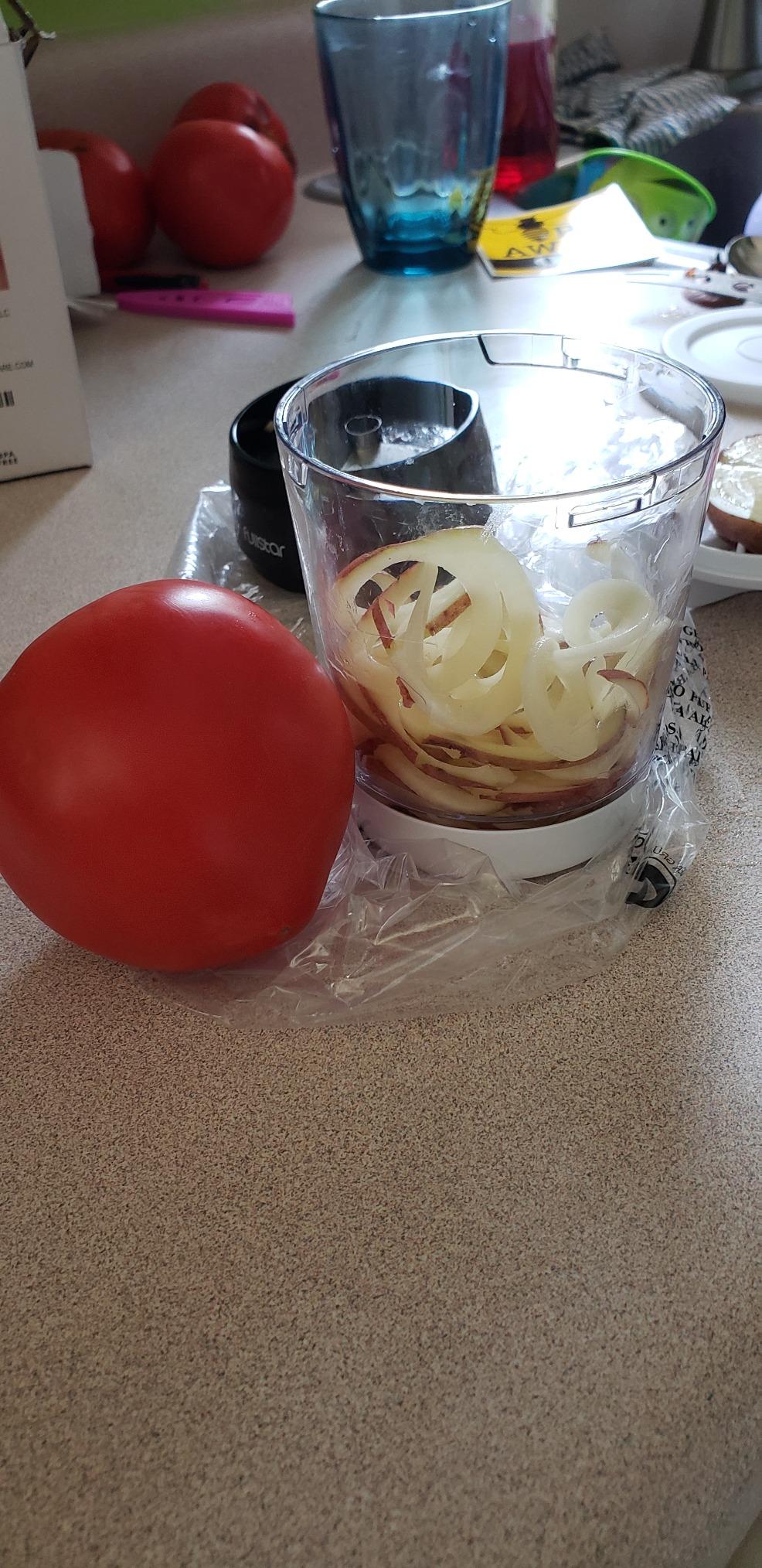 Fullstar - Vegetable Spiralizer & Slicer, Veggie Noodle Maker Kitchen Gadget customer photo 2
