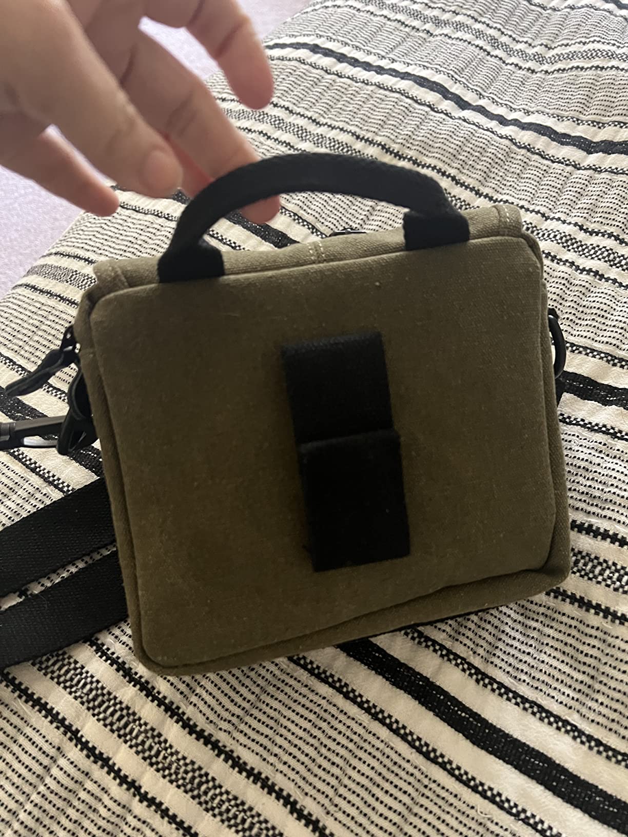 Besnfoto Camera Bag Small Crossbody Camera Shoulder Purse Compact Case customer photo 1