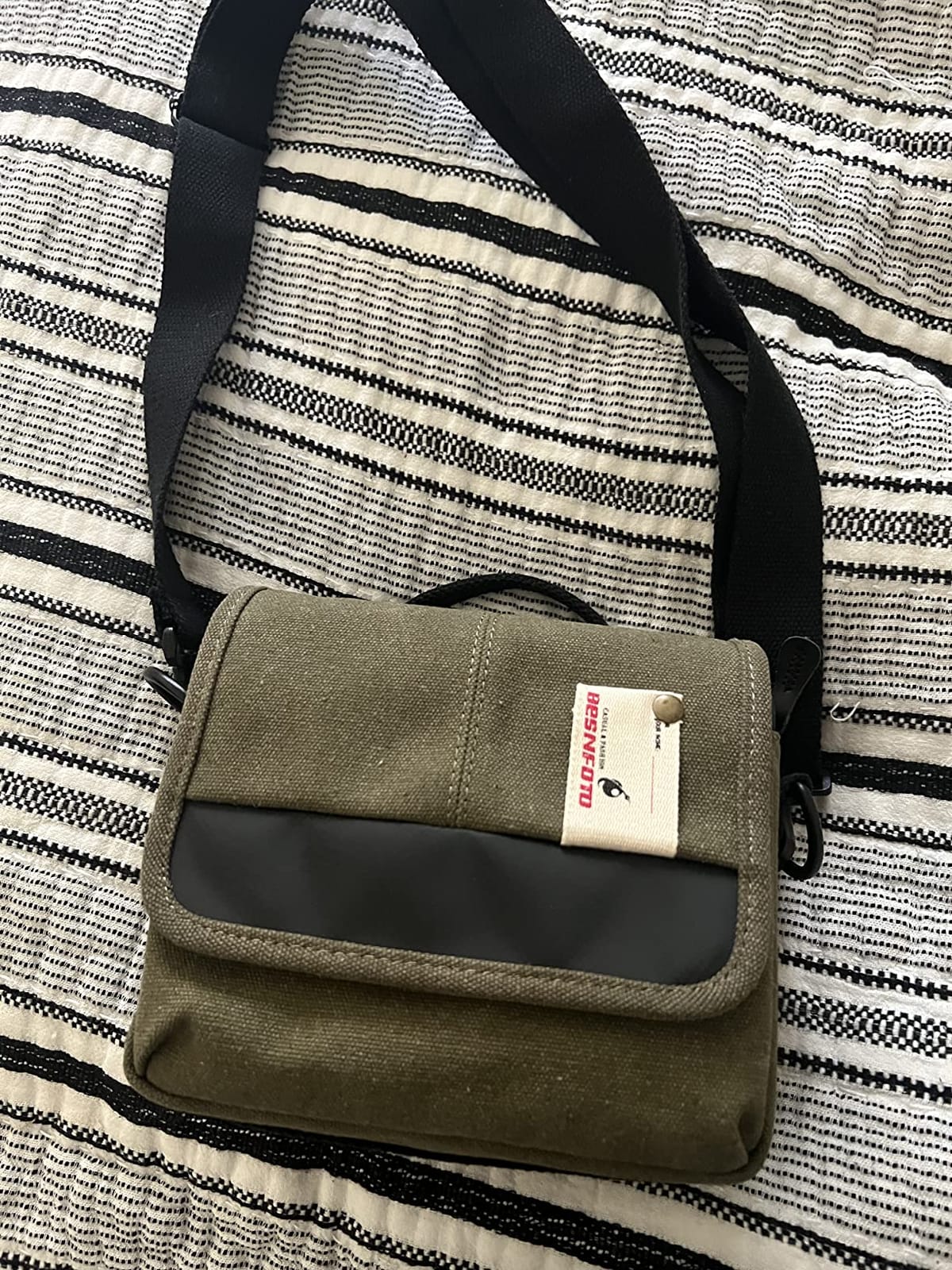 Besnfoto Camera Bag Small Crossbody Camera Shoulder Purse Compact Case customer photo 2