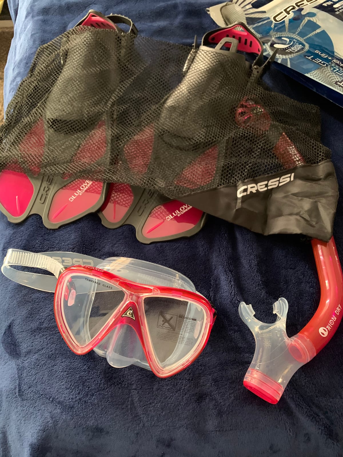 Cressi Adult Snorkel Set (Mask, Dry Snorkel, Adjustable Fins) - Light for Travel - Ocean Set: Designed in Italy customer photo 1