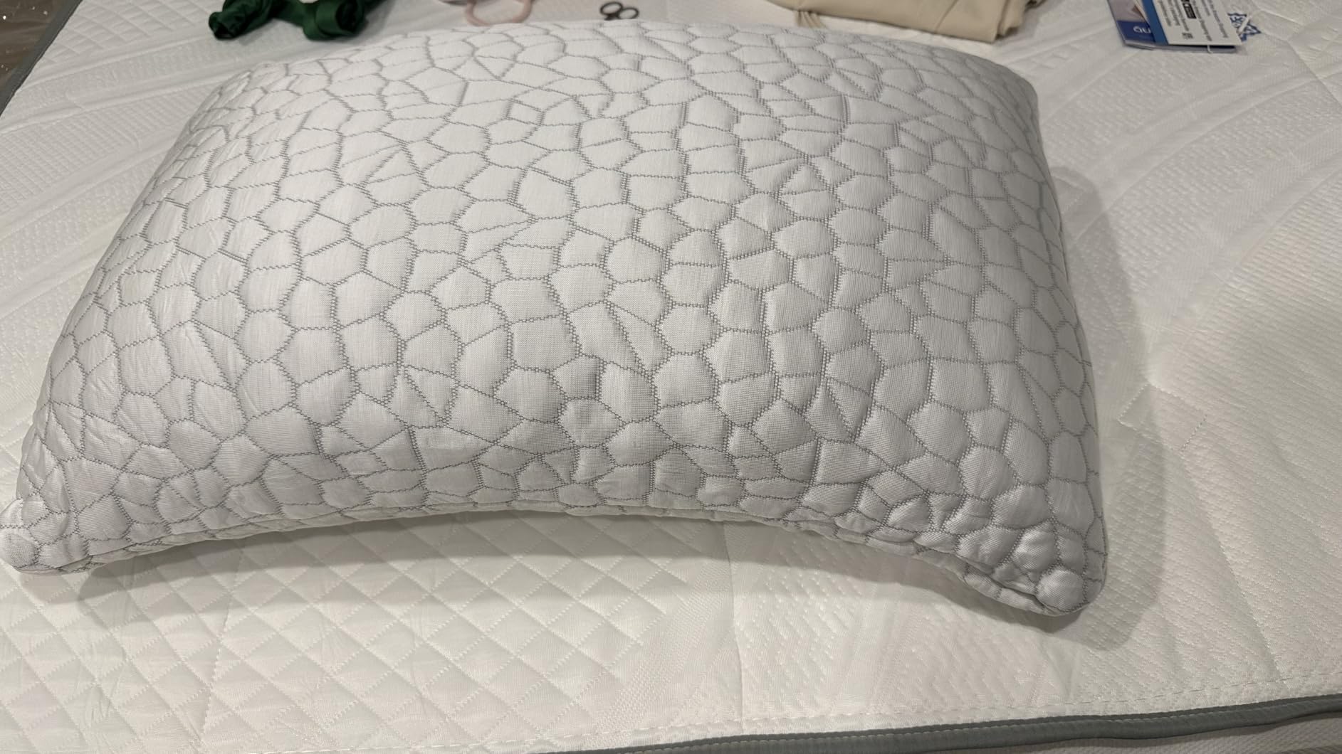 QUTOOL Cooling Pillow for Sleeping, CertiPUR-US Shredded Memory Foam Queen Pillows Set of 2, Cool Pillow for Hot Sleepers Adjustable Firm Pillow for Side, Back, Stomach Sleepers Soft Yet Support,White customer photo 2