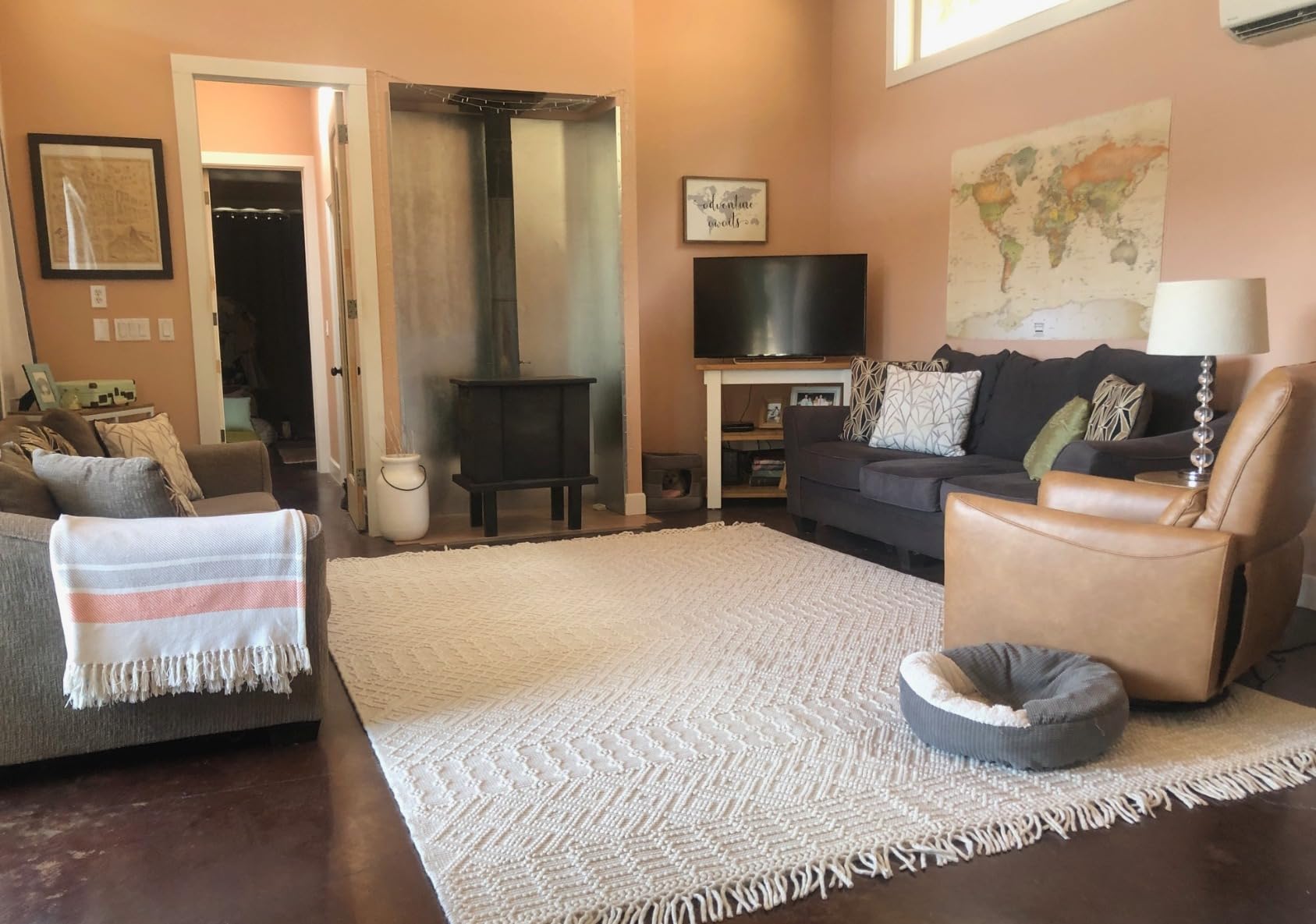 SAFAVIEH Area Rug 8x10 - Natura Collection - Large - Ivory, Handmade Wool, Moroccan Boho Fringe Design, Ideal for Living Room, Bedroom, Dining Space (NAT852B) customer photo 2