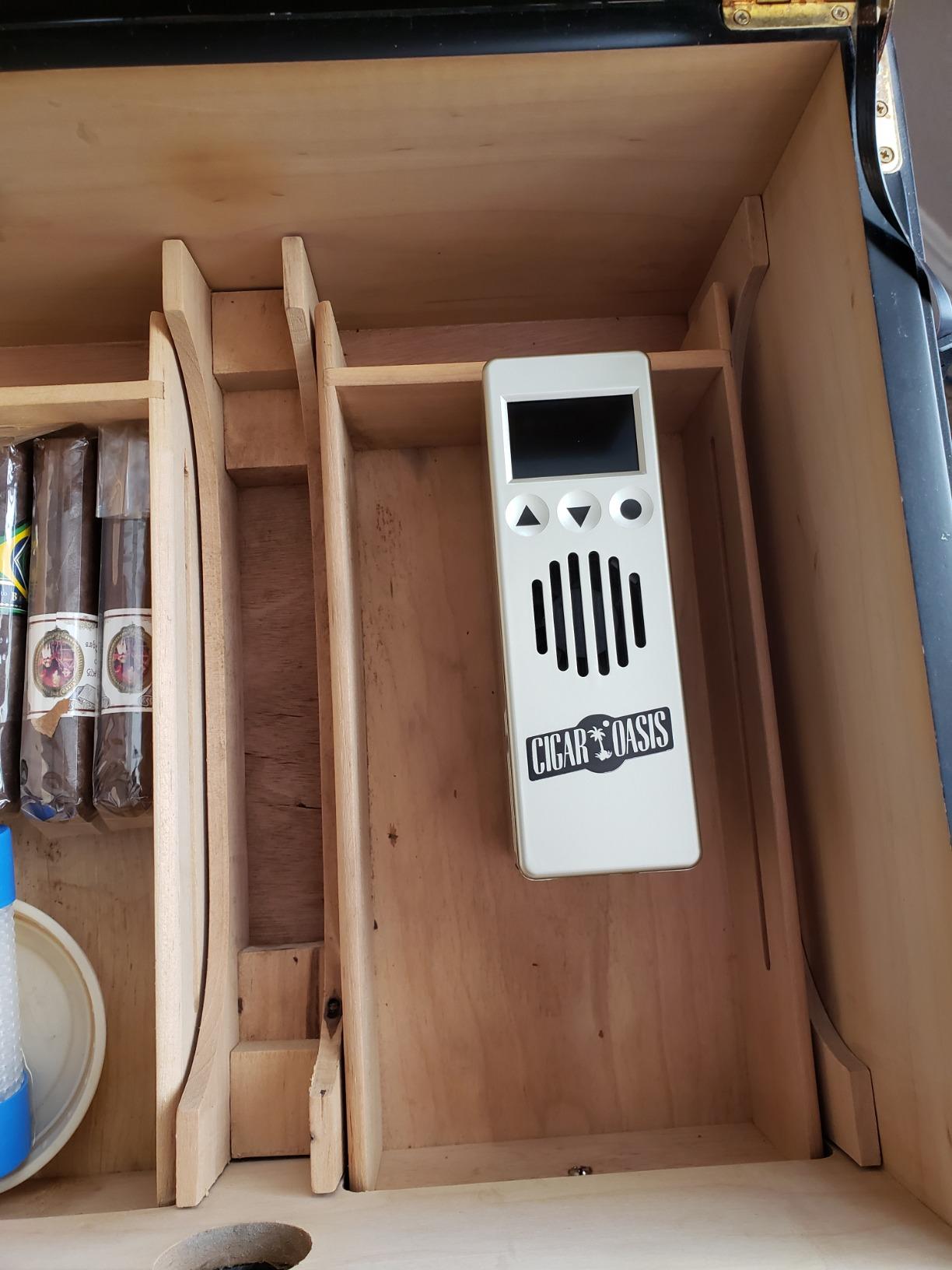 Cigar Oasis Excel 3.0 Cigar Humidor Humidifier -Electric Humidor Humidifier w/ LCD Display, Soft-Touch Buttons, Sensor-Controlled Fan, 100-300 Cigars customer photo 1