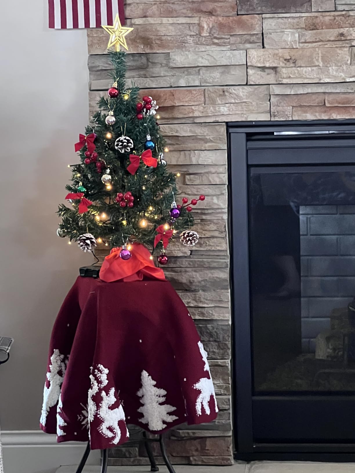 Juegoal 24 Inch Mini Christmas Tree Set, Table Top Artificial Christmas Trees with 50 LED Lights, Ornaments and Red Berries, Best DIY Christmas Decorations customer photo 1