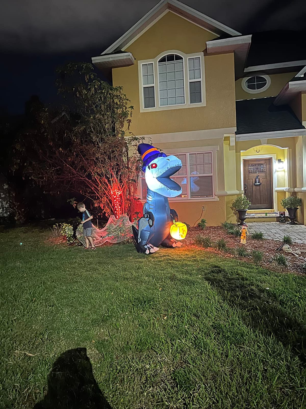Joiedomi 8 FT Halloween Inflatable Skeleton Dinosaur with Pumpkin & Built-in LEDs, Halloween Blow Up Yard Decorations, Lighted Outdoor Dinosaur Skeleton for Garden, Lawn, Patio & Holiday Outside Decor customer photo 1