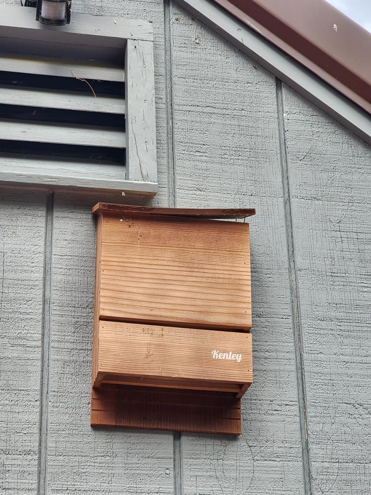 Kenley Bat House - Large Outdoor Bat Box with Triple Chamber - Cedar Wood customer photo 1