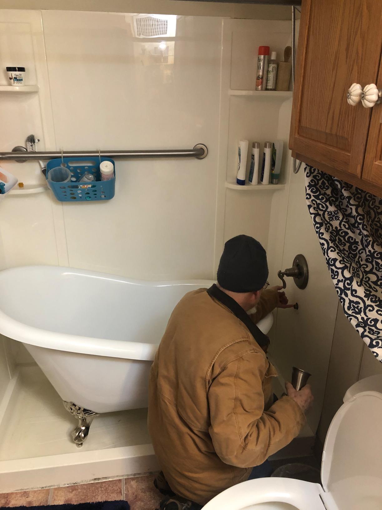 WOODBRIDGE CLAWFOOT TUB, 54