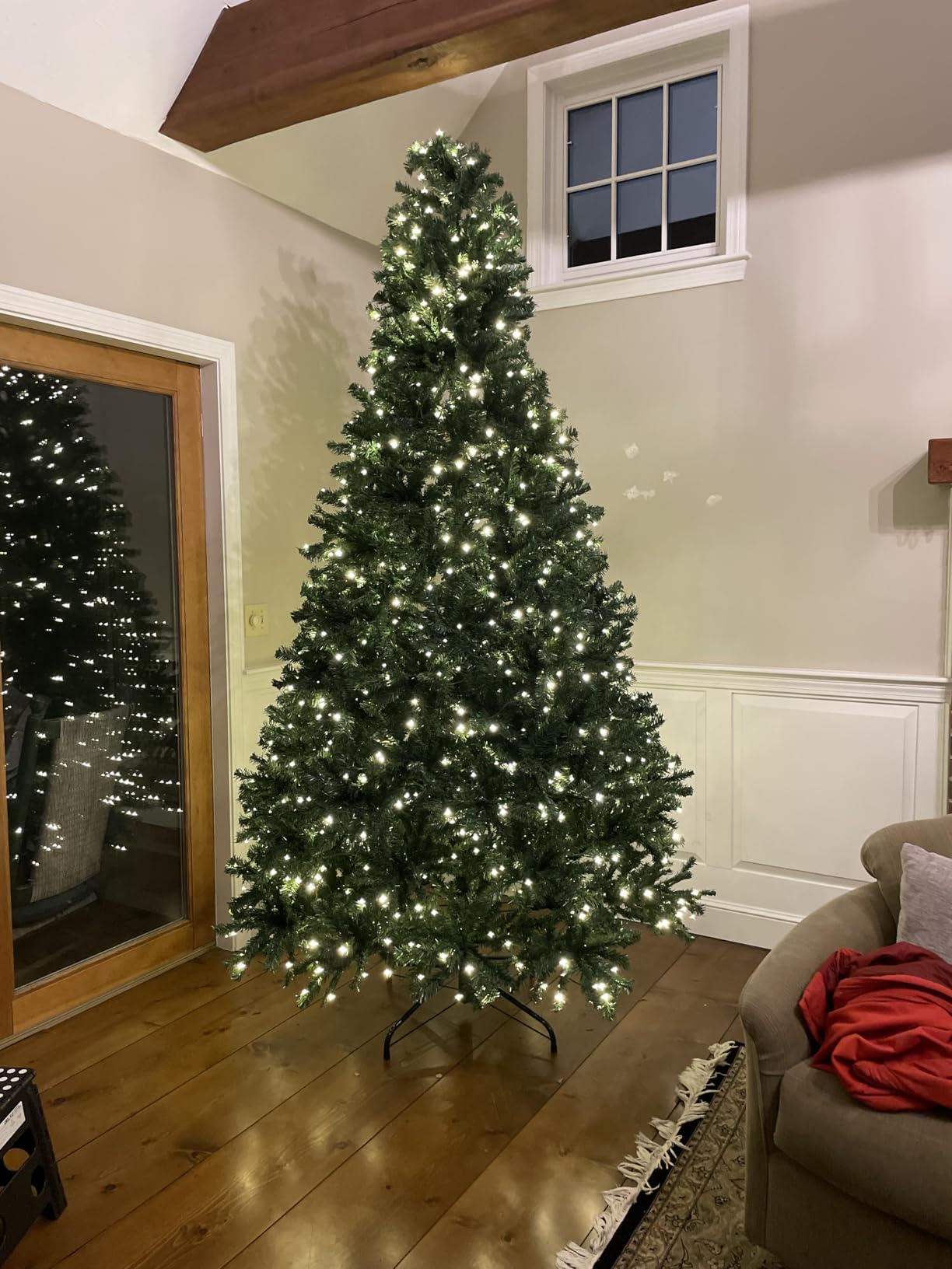 Best Choice Products 6ft Artificial Christmas Tree with LED Twinkling Lights, Pre-Lit Spruce Realistic Holiday Xmas Décor, 250 Lights, 798 Tips customer photo 1