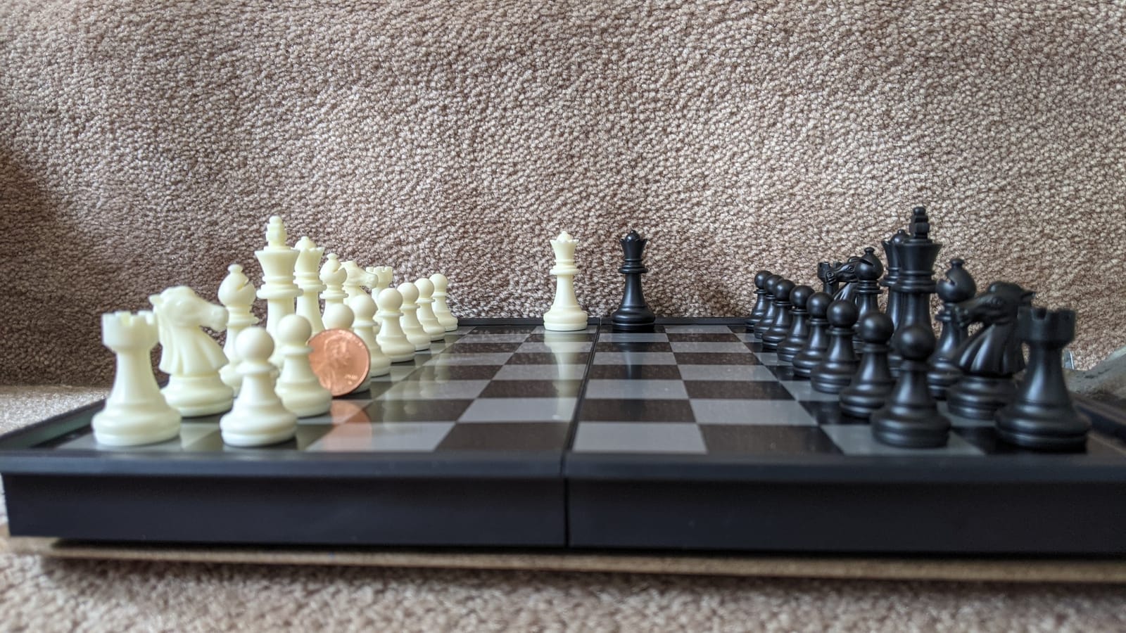Chess Armory Travel Chess Set 9.5 Inches Magnetic Board customer photo 2
