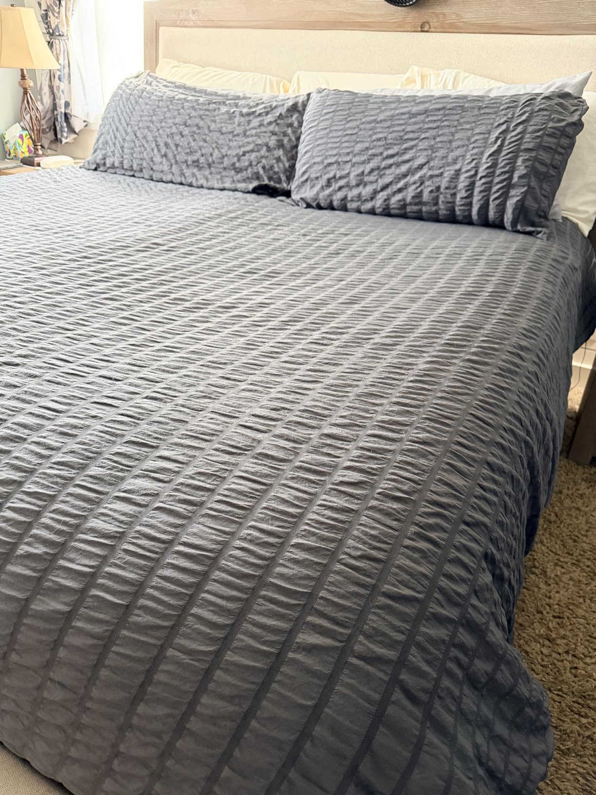 AveLom White Duvet Cover Queen Size, Textured Seersucker Duvet Cover Set, Soft Washed Microfiber with Zipper Closure and Corner Ties, 3 Pieces, 90
