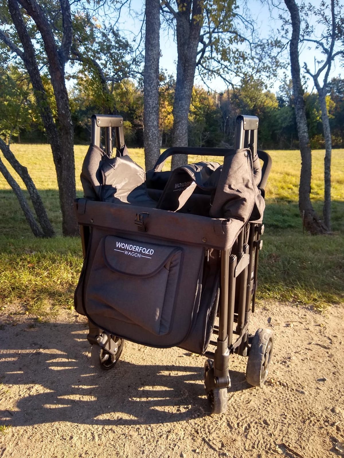 WonderFold W4 Original Stroller Wagon, 4 Seater, Black customer photo 2
