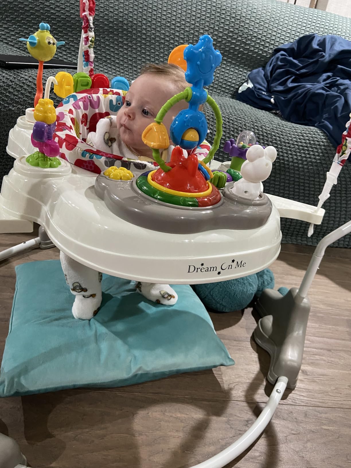Dream On Me 2-in-1 Baby Activity Center & Bouncer Jumper, 360° Rotating Seat, 3-Height Adjustable, 12 Melodies with Lights & Interactive Toys, Promotes Early Development - Star Print customer photo 2