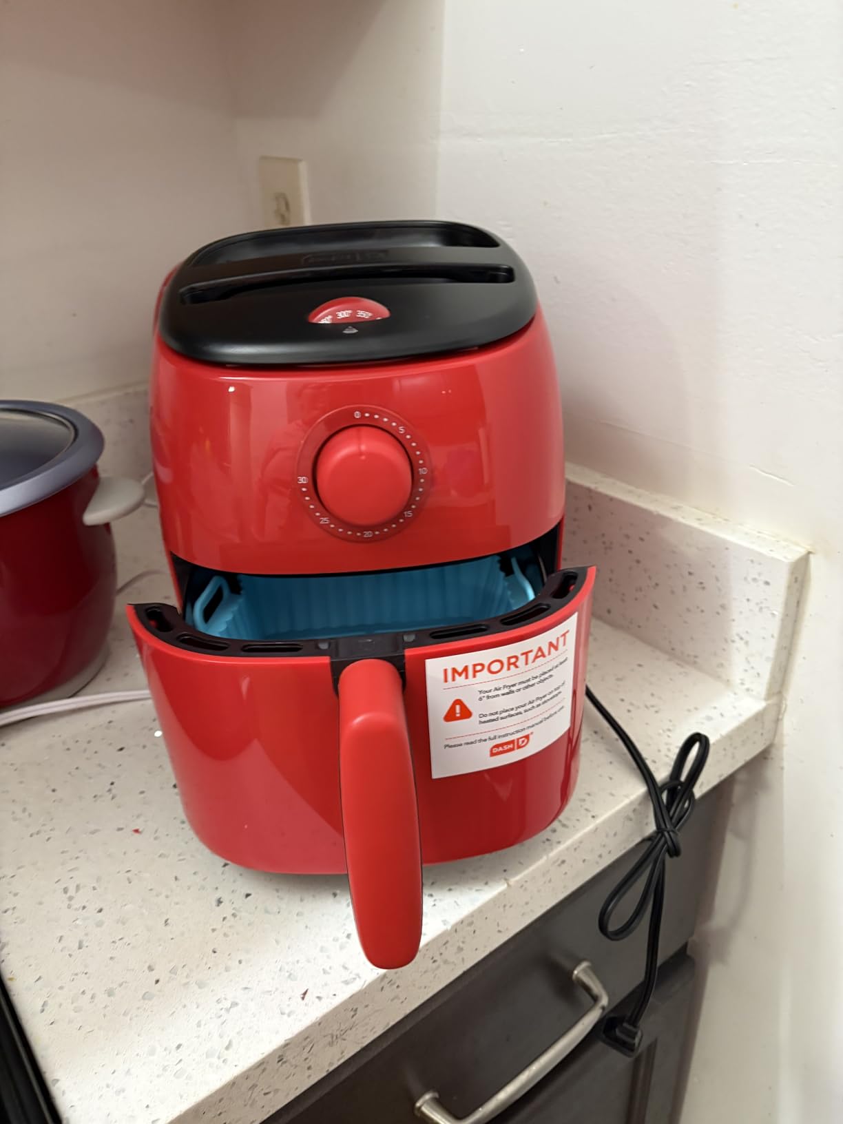 Dash Tasti-Crisp Air Fryer, 2.6 Quart, Black customer photo 2