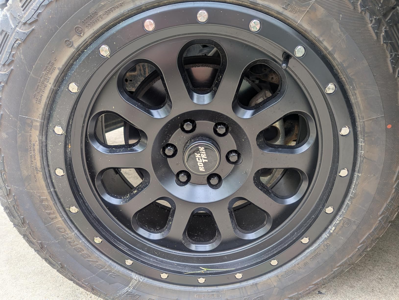 14x1.5 Wheel Lug Nuts, 24 pcs Black M14x1.5 Lug Nut Closed End Long Extended XL Spline with 1 Socket Key for Silverado 1500 Tahoe Avalanche Sierra 1500 Yukon Escalade 6 Lug Aftermarket Wheels customer photo 2