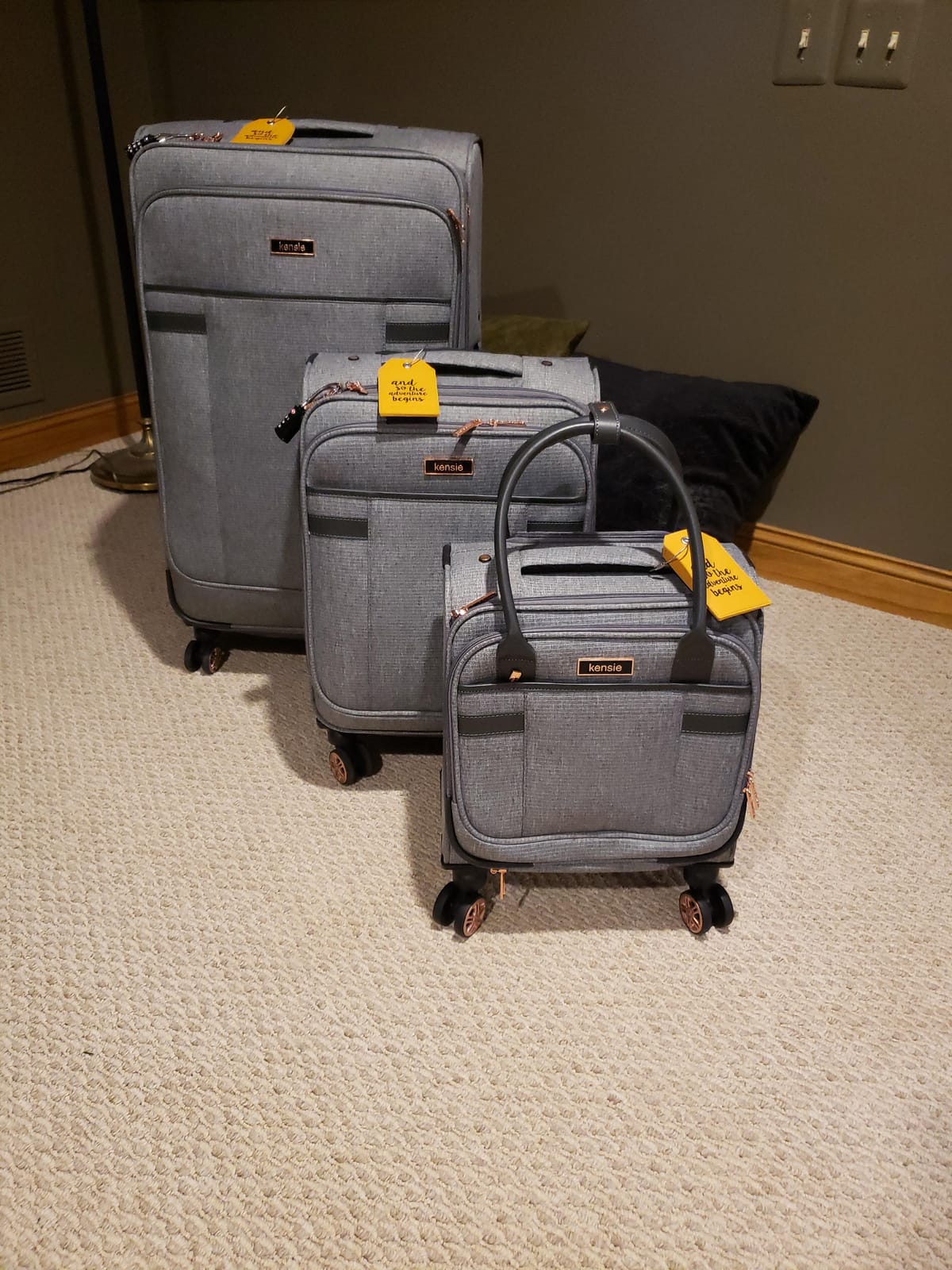 kensie Hudson Softside 3-Piece Spinner Luggage Set, Black with Rose Gold customer photo 2