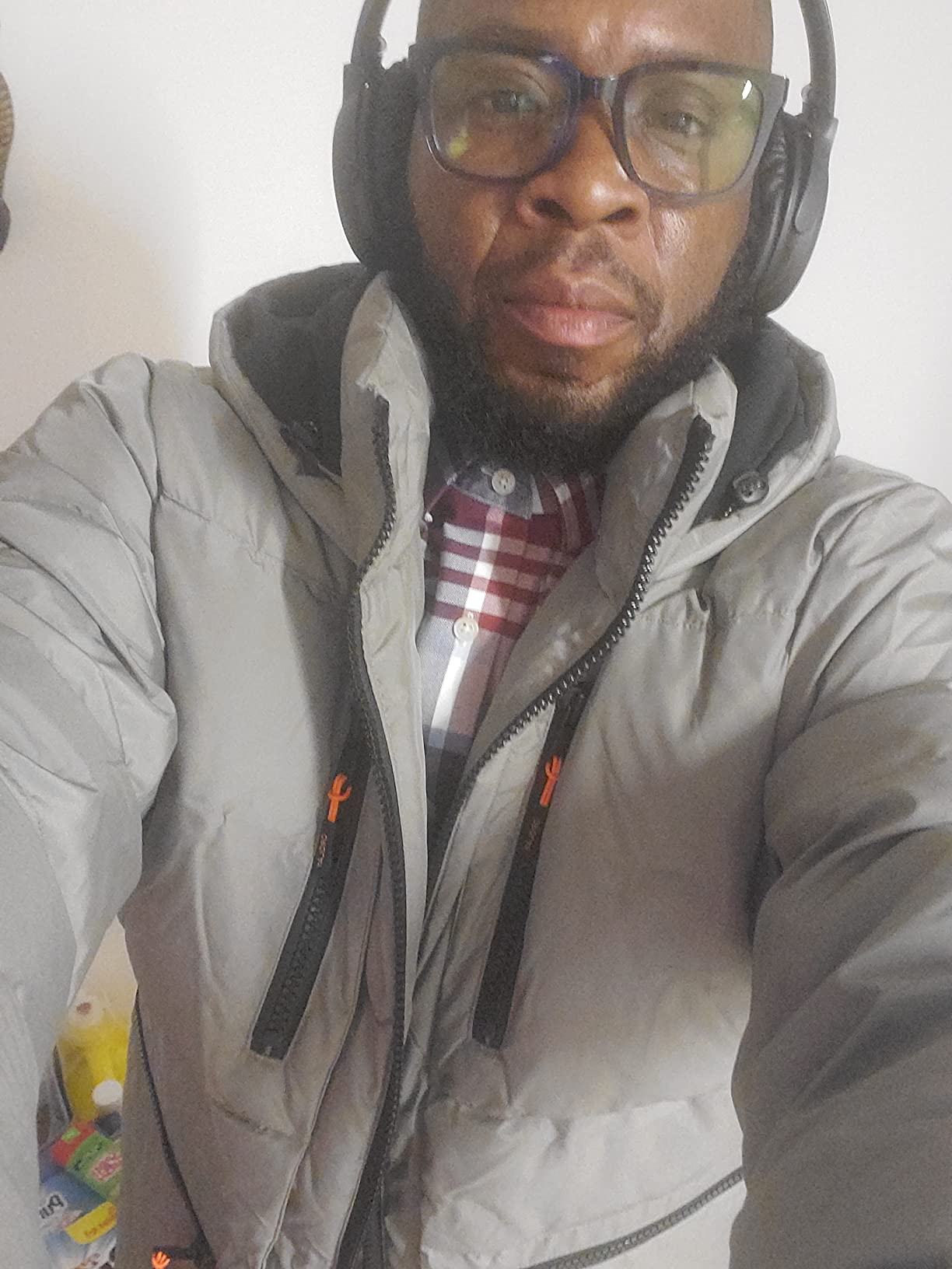 Orolay Men's Thickened Down Jacket Hooded Winter Puffer Jacket with 6 Pockets customer photo 1