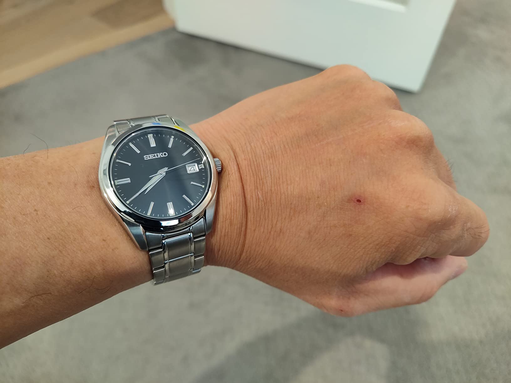 Seiko SUR311 Watch for Men - Essentials - Black Dial, Date Calendar, LumiBrite Hands, Stainless Steel Case & Bracelet, and 100m Water Resistant customer photo 1