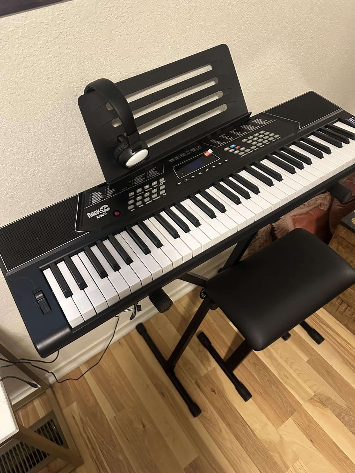 RockJam RJ5061 61 Key Keyboard Piano Kit with Stand, Bench & Headphones customer photo 2