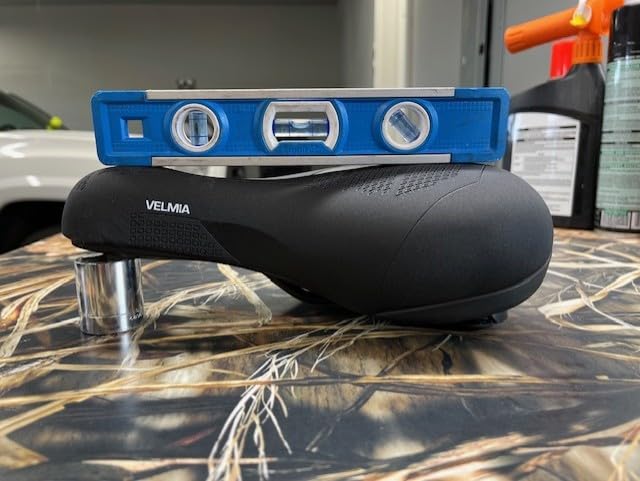 VELMIA Bicycle Saddle - Comfortable Saddle for Men and Women - 3 Zone Concept - Waterproof Bicycle Seat with Ergonomic Design customer photo 2