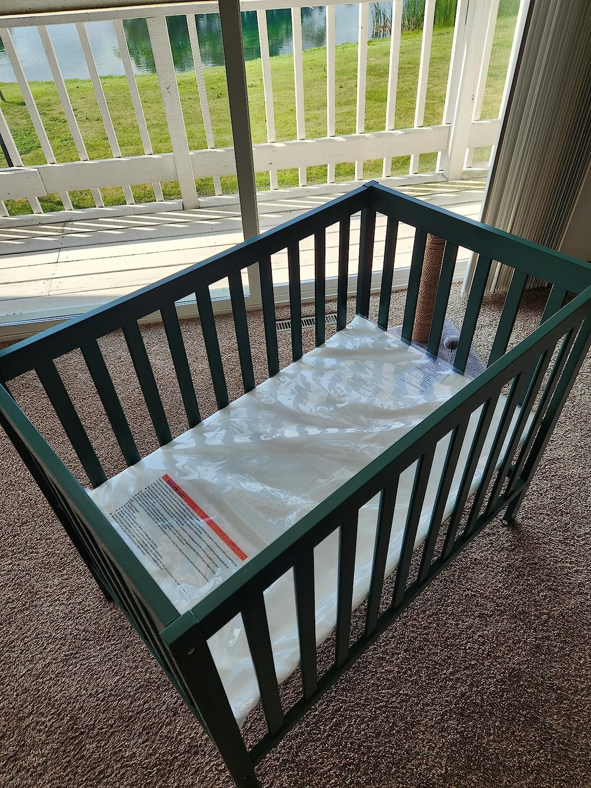 Dream On Me Edgewood 4-in-1 Convertible Mini Baby Crib in Cool Grey, GreenGuard Gold & JPMA, Non-Toxic, Compact 40×25×33″ Design, Converts to Mini Daybed & Twin Bed, 1″ Mattress Pad customer photo 2