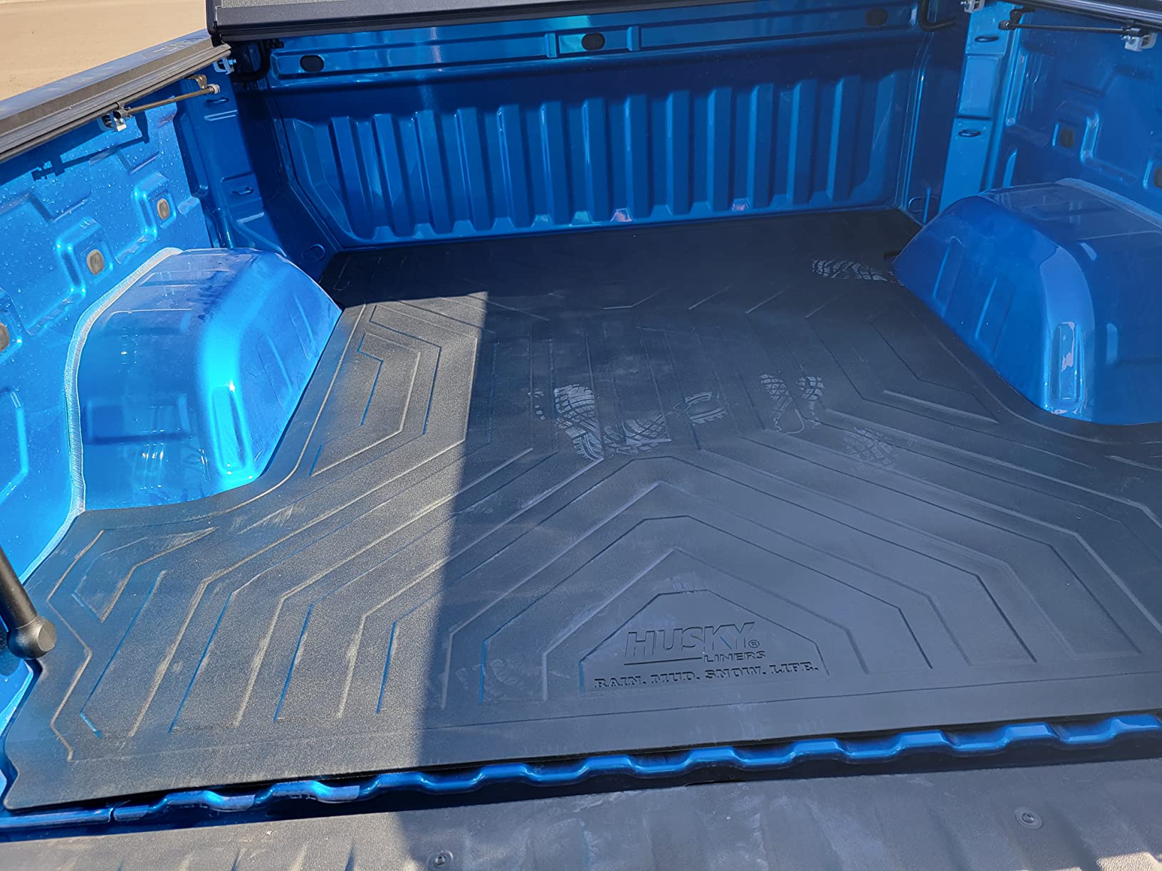 Husky Liners Custom Bed Liner | Fits 2019-2026 Chevrolet Silverado & GMC Sierra 1500 5.8' Bed (Will NOT Fit w/Drop-in Bed Liners or CarbonPro Bed) | Bed Liner, 1-pc Black - 16004 customer photo 1